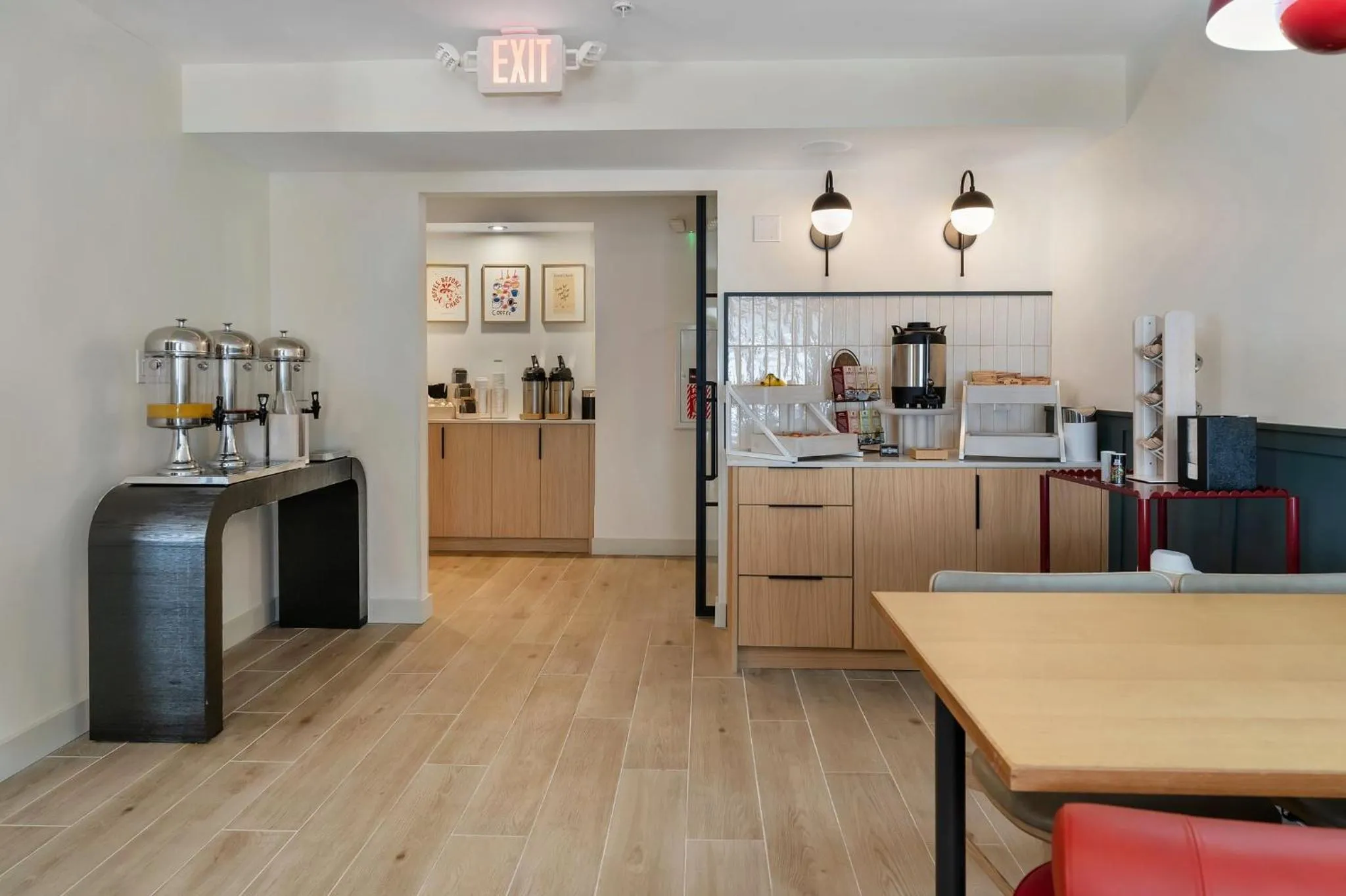 Breakfast in BOB Hotels Tallahassee - Boutique on Budget