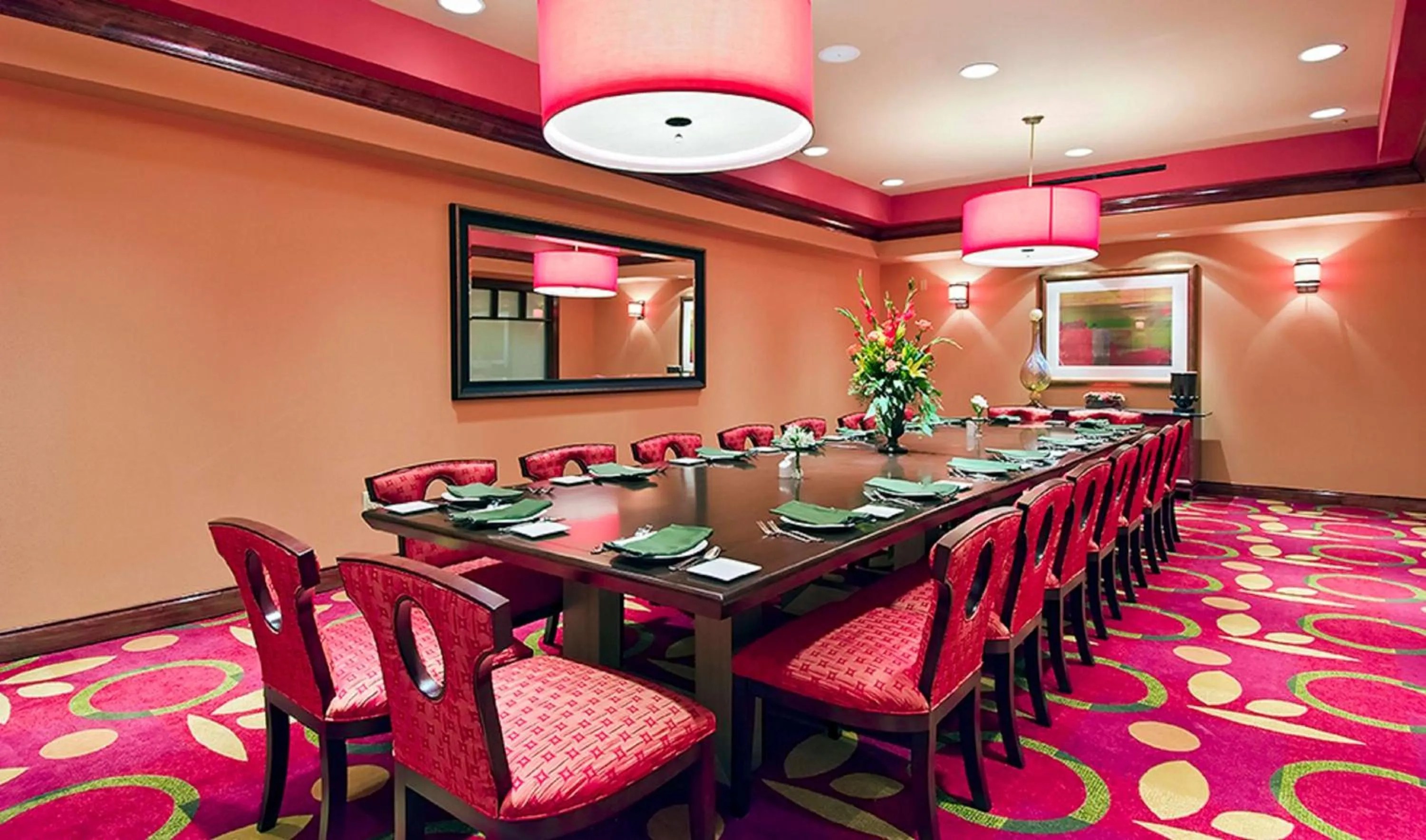 Restaurant/places to eat in Embassy Suites Murfreesboro - Hotel &amp; Conference Center