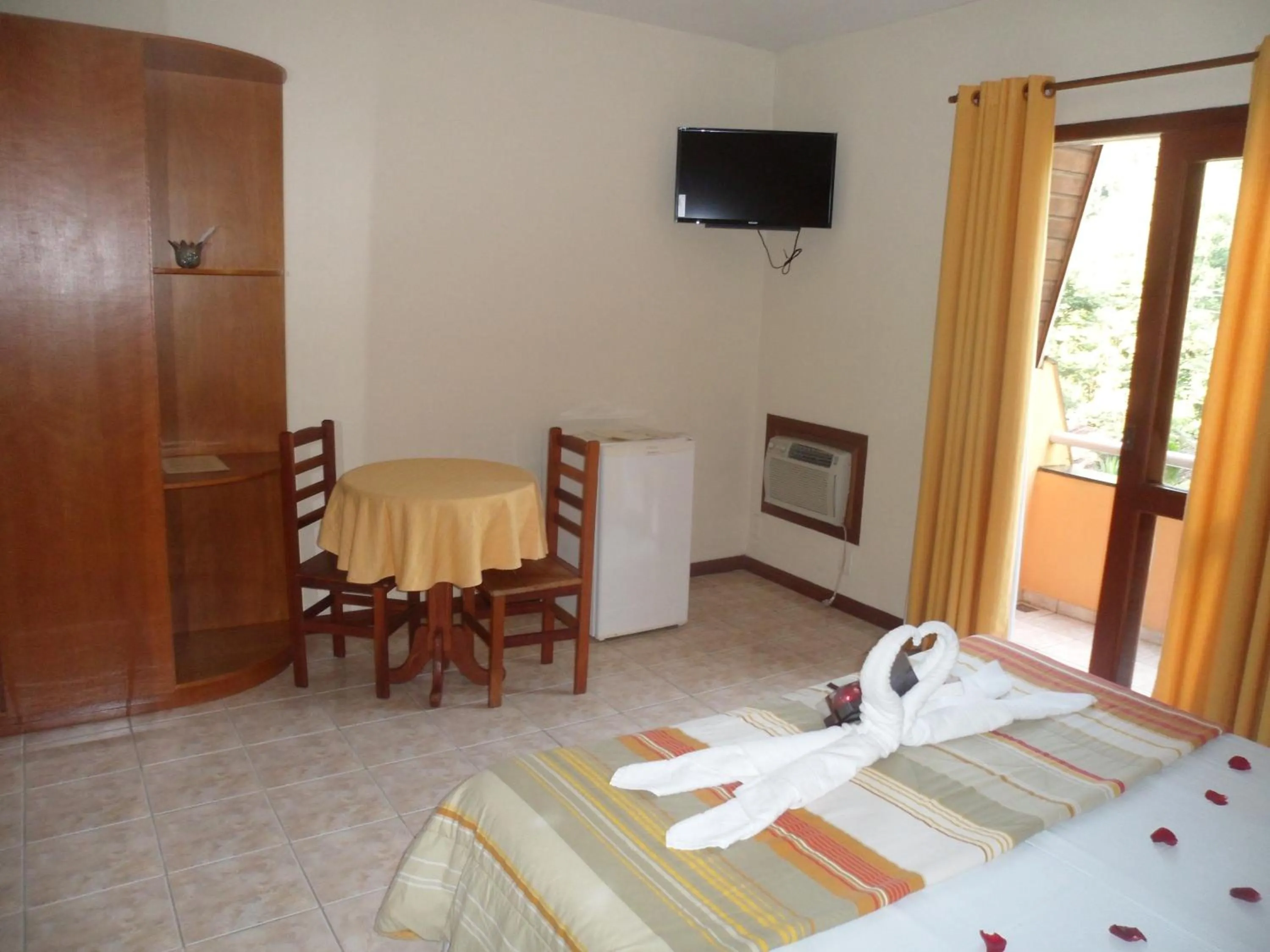 Day, Bed in Pousada Solar das Montanhas