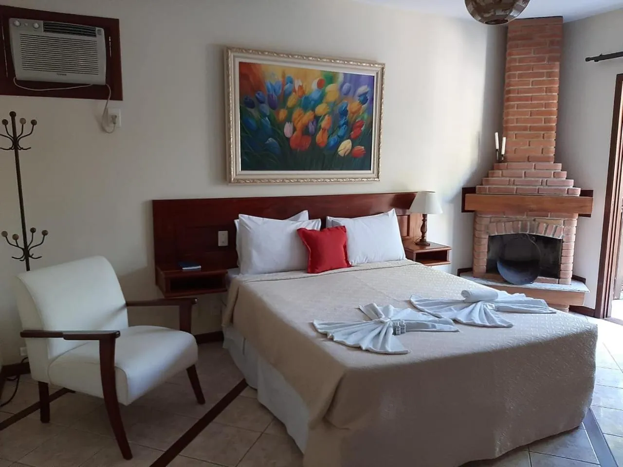 Bedroom, Bed in Pousada Solar das Montanhas