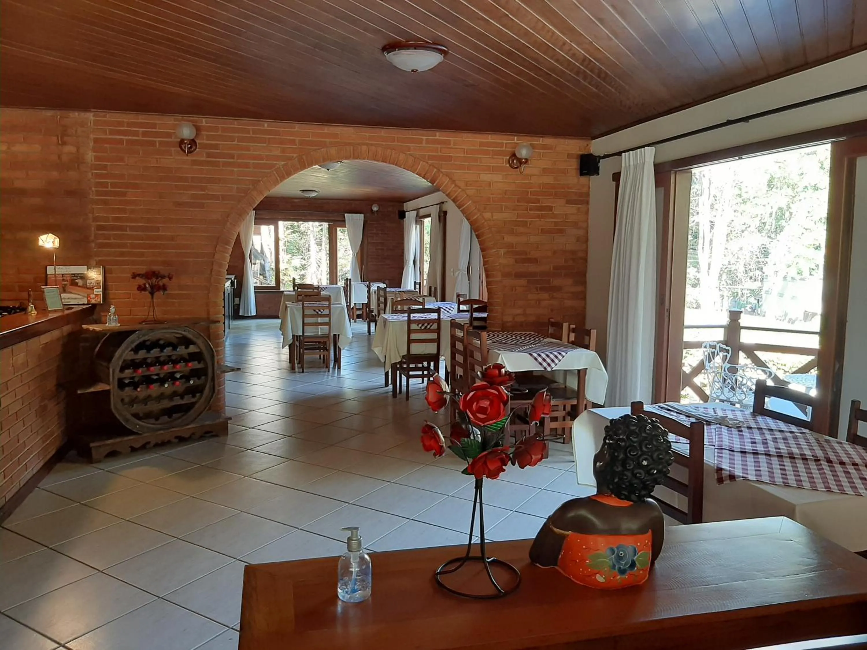 Restaurant/places to eat in Pousada Solar das Montanhas