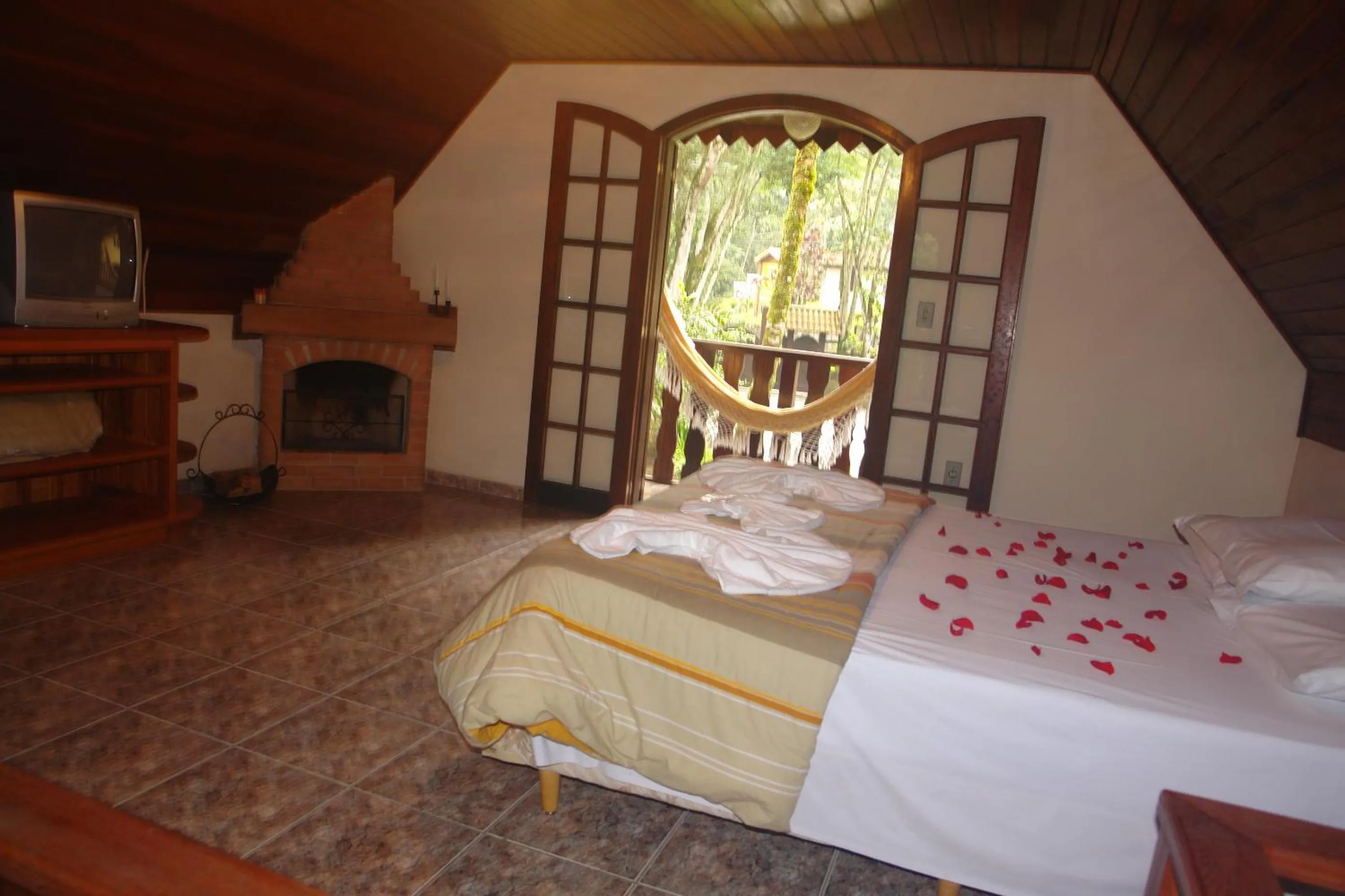 Photo of the whole room, Bed in Pousada Solar das Montanhas