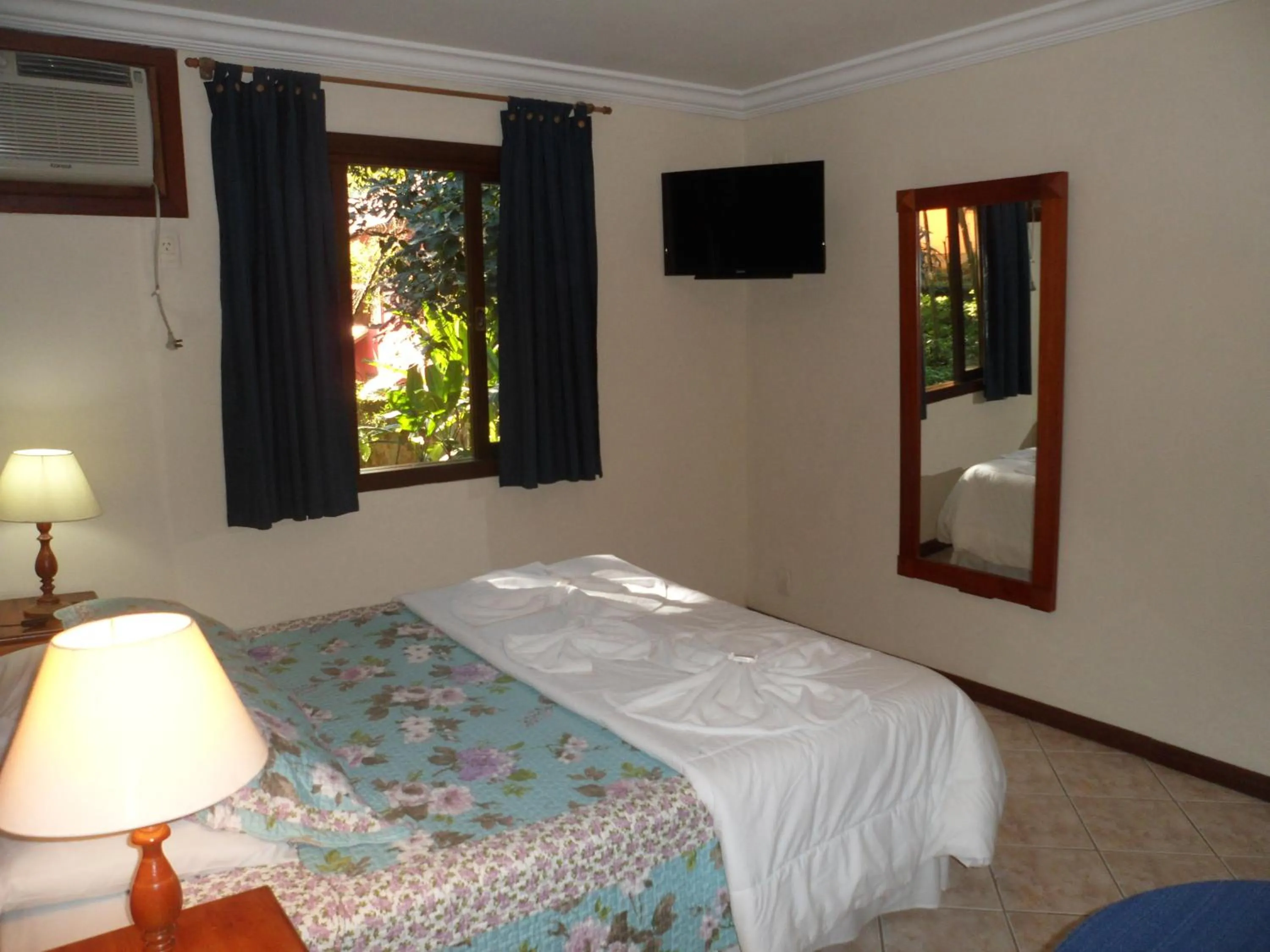 Day, Bed in Pousada Solar das Montanhas