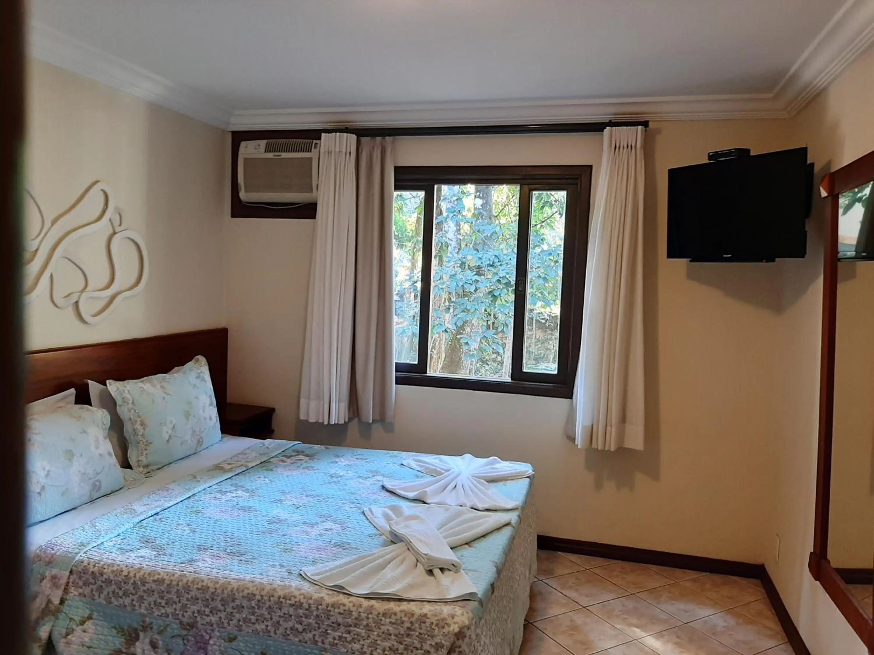 Bedroom, Bed in Pousada Solar das Montanhas