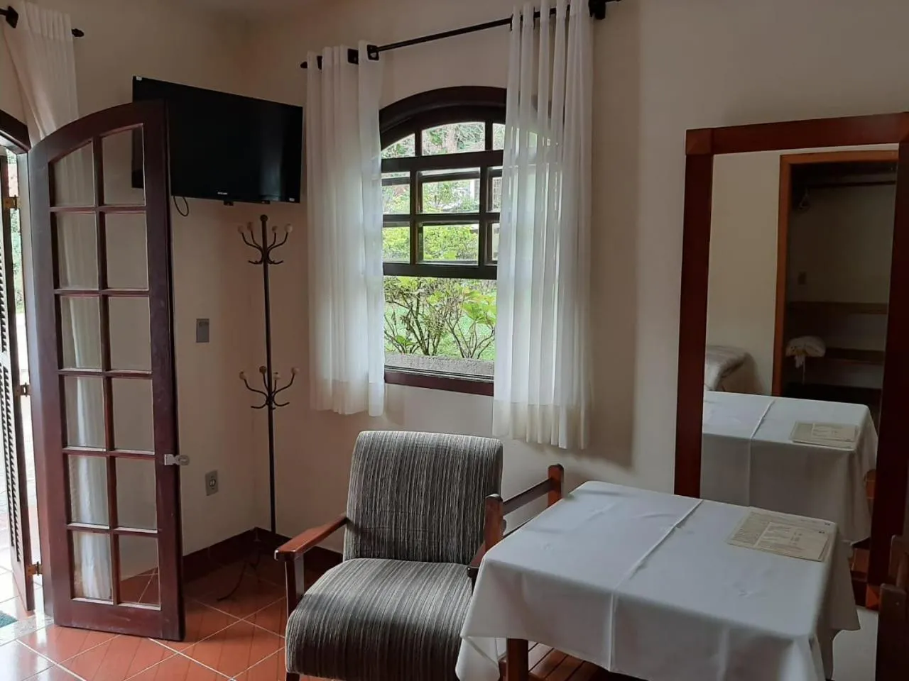 Bedroom, Bed in Pousada Solar das Montanhas