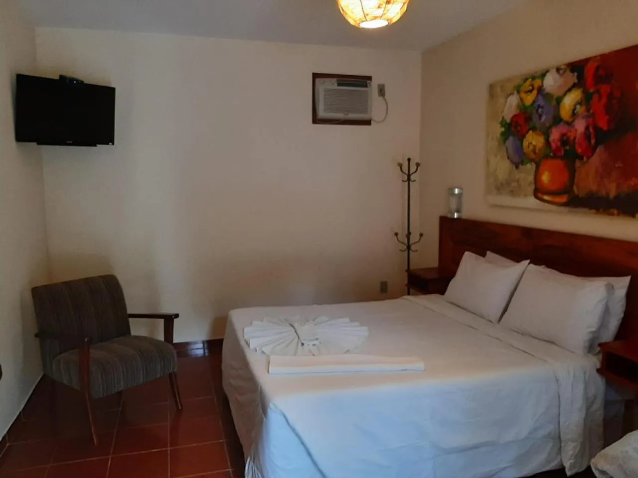 Photo of the whole room, Bed in Pousada Solar das Montanhas