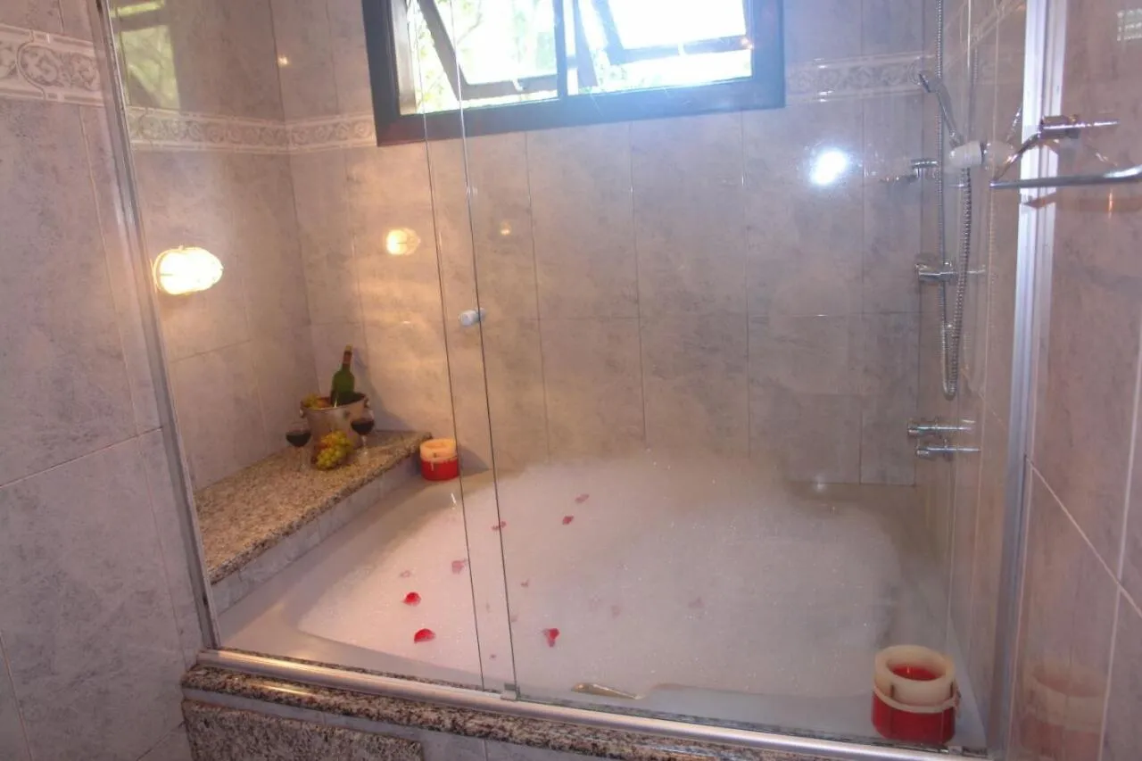 Hot Tub in Pousada Solar das Montanhas