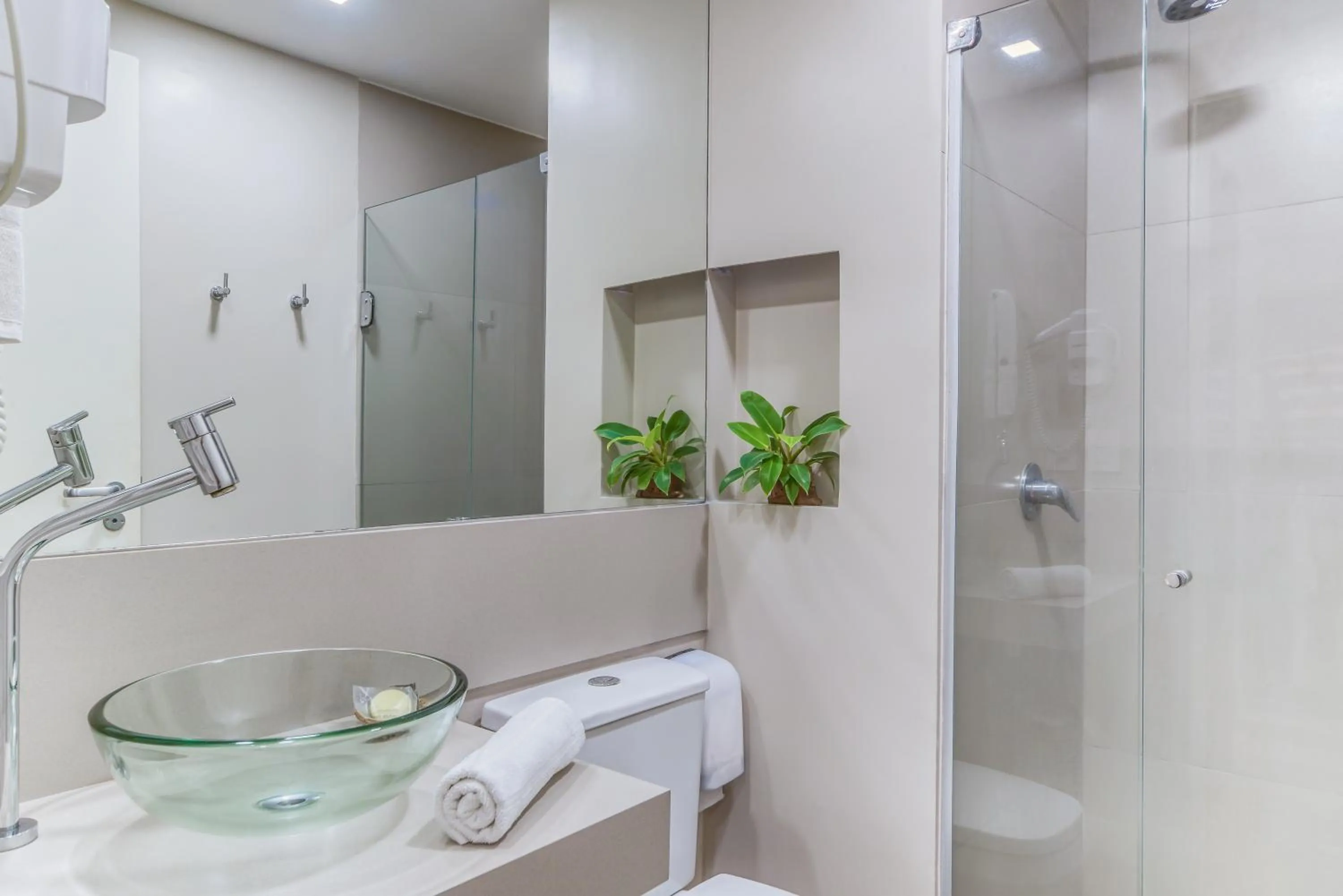 Bathroom in Cais da Praia Hotel