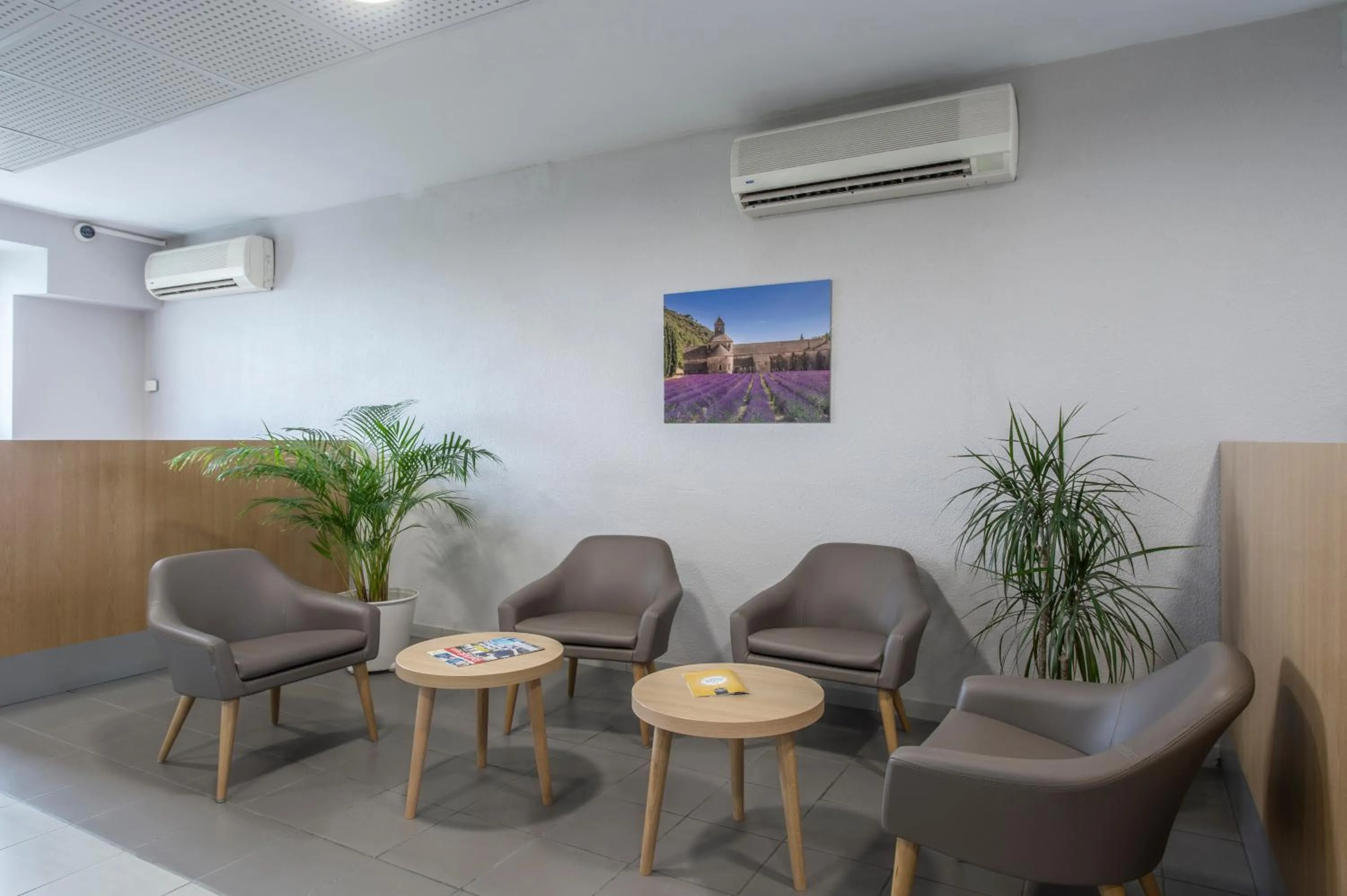 Living room in B&B HOTEL Orange