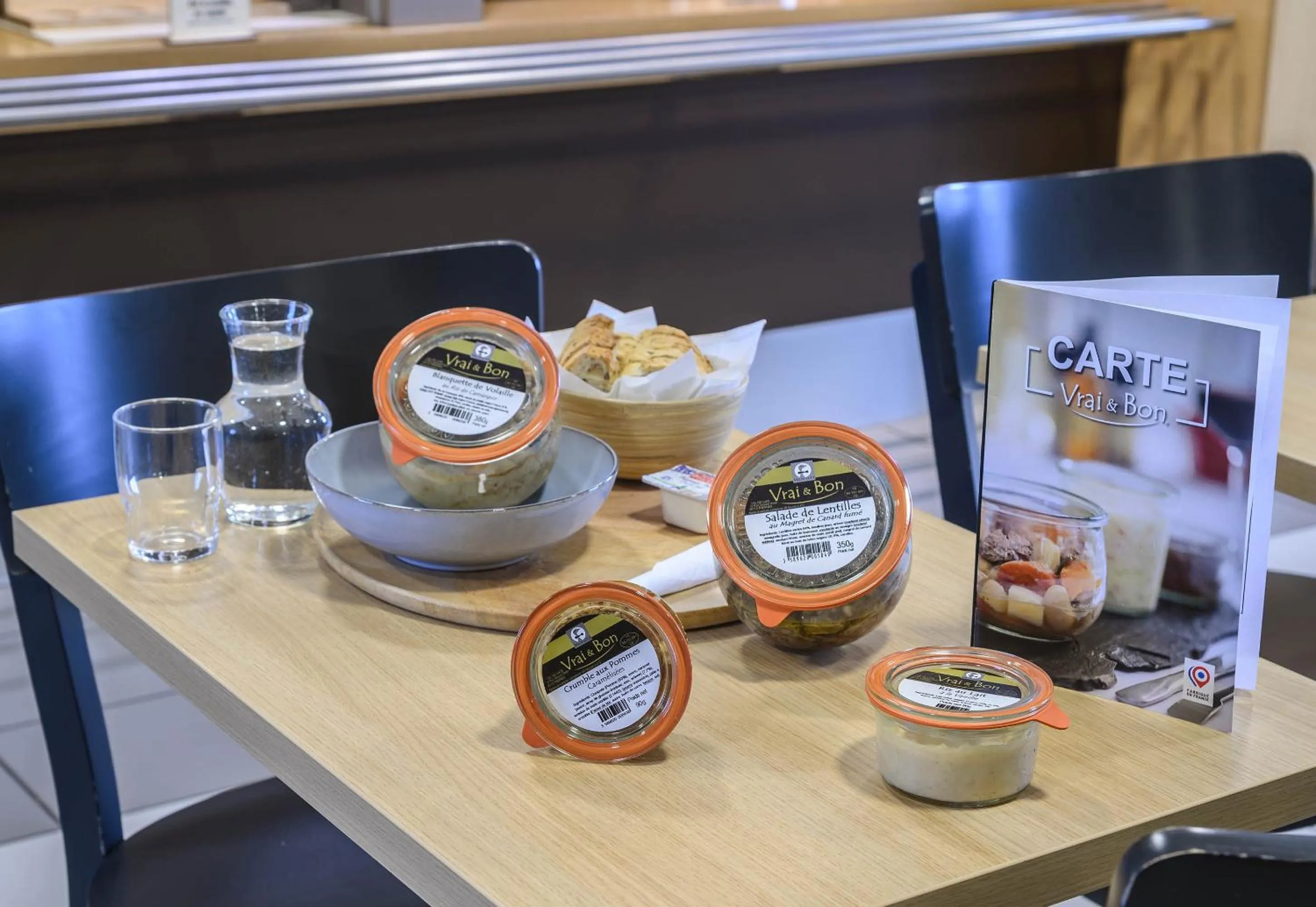 Food in B&B HOTEL Orange