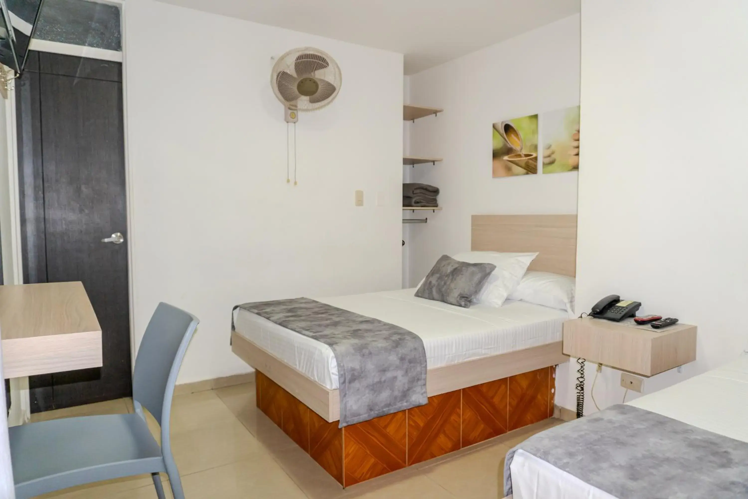 Standard Twin Room - single occupancy in Hotel Alcaravan Medellín Standard Twin Room - single occupancy in Hotel Alcaravan Medellín