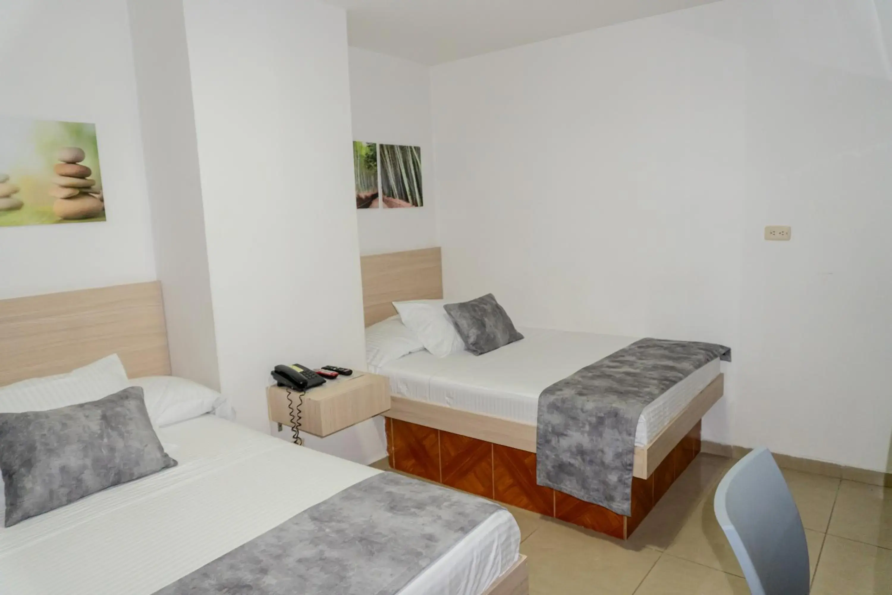 Standard Twin Room - single occupancy in Hotel Alcaravan Medellín Standard Twin Room - single occupancy in Hotel Alcaravan Medellín