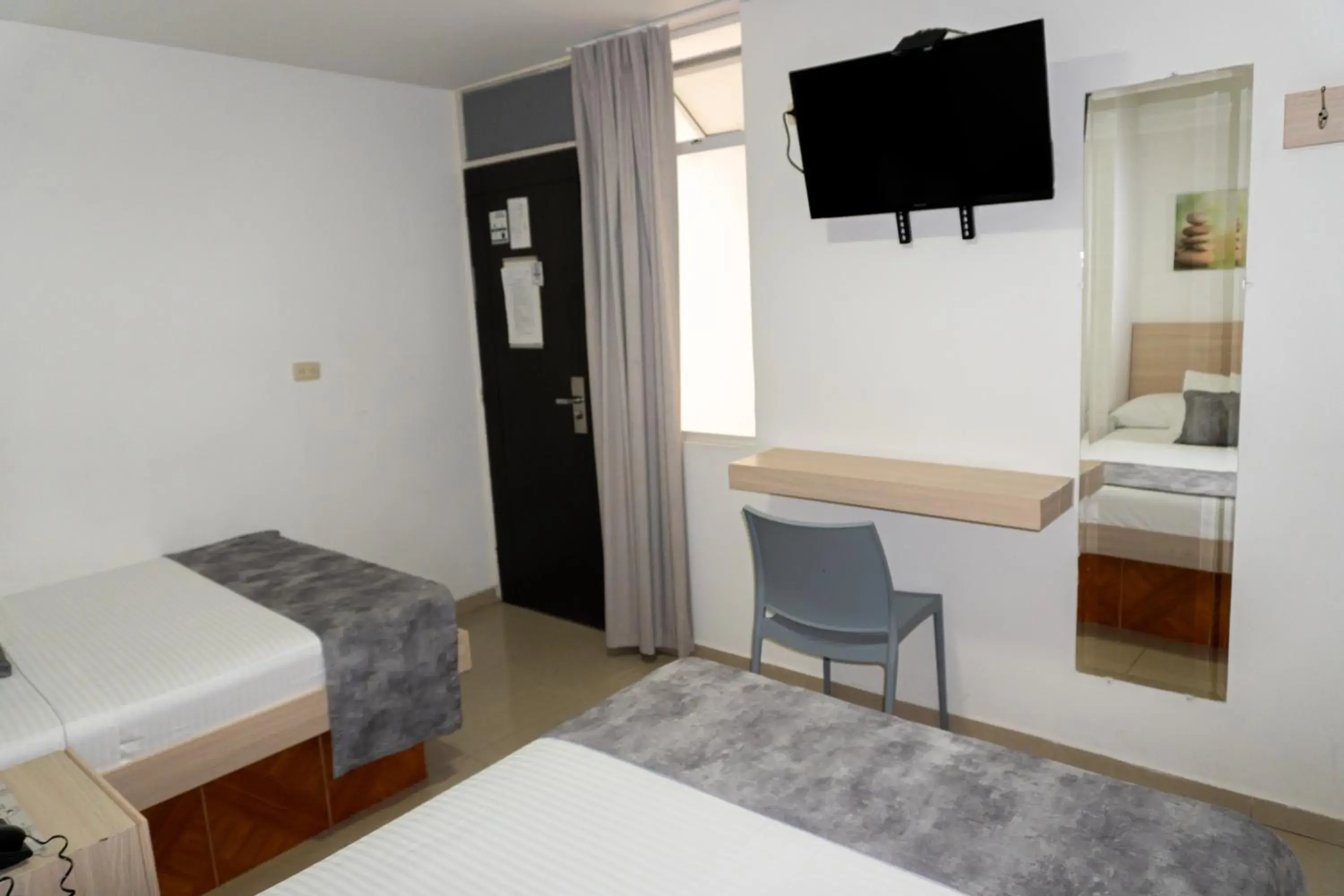 Standard Twin Room - single occupancy in Hotel Alcaravan Medellín Standard Twin Room - single occupancy in Hotel Alcaravan Medellín