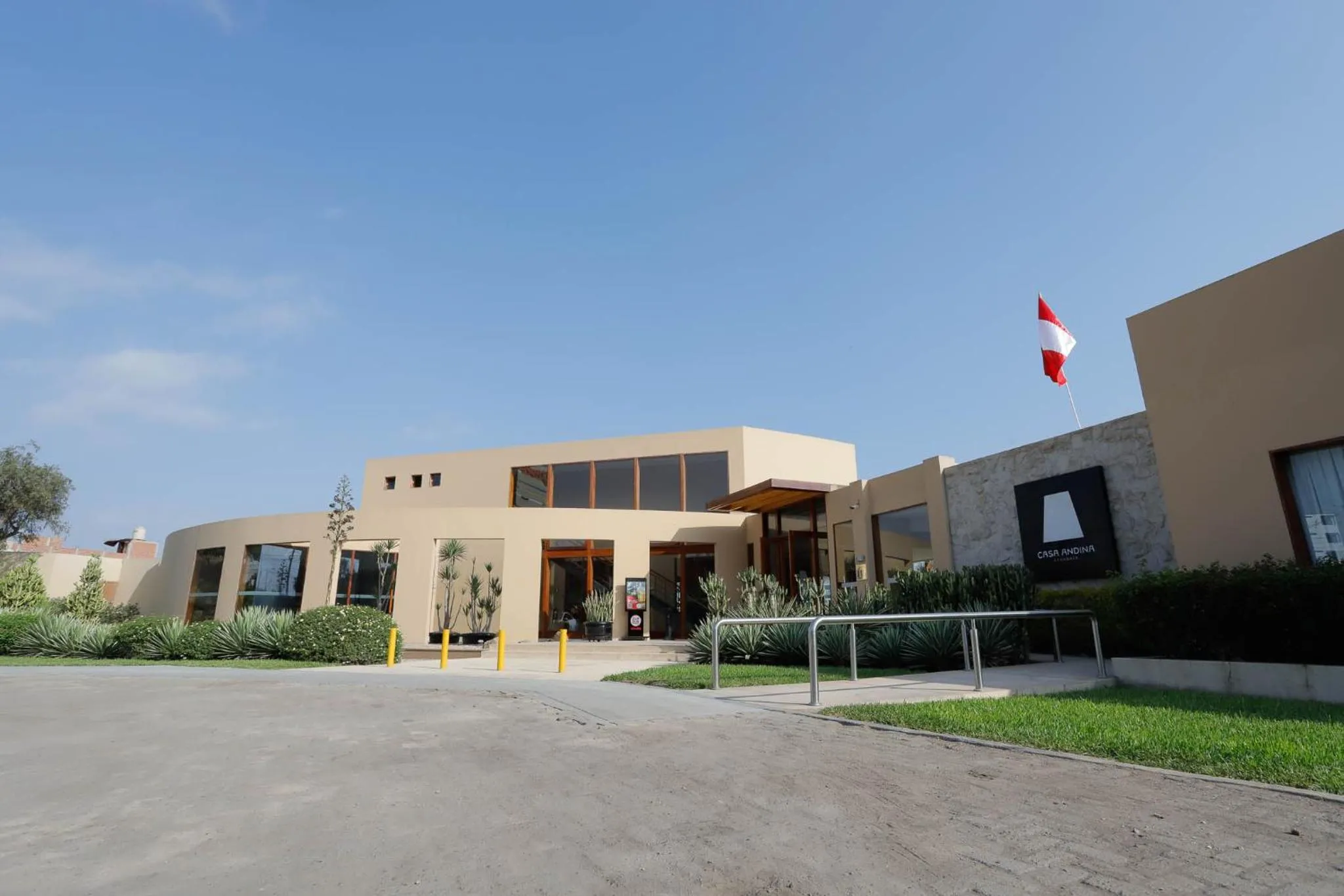 Facade/entrance in Casa Andina Standard Chincha