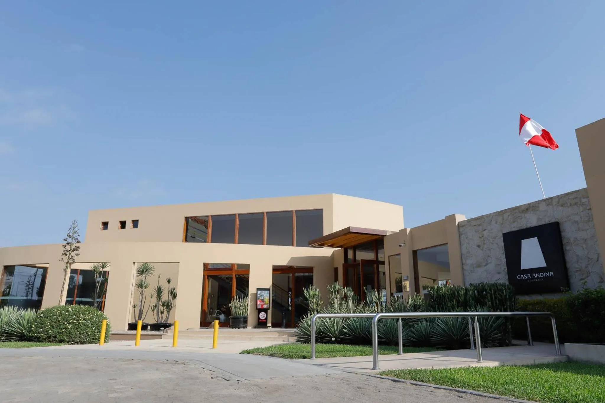 Facade/entrance in Casa Andina Standard Chincha