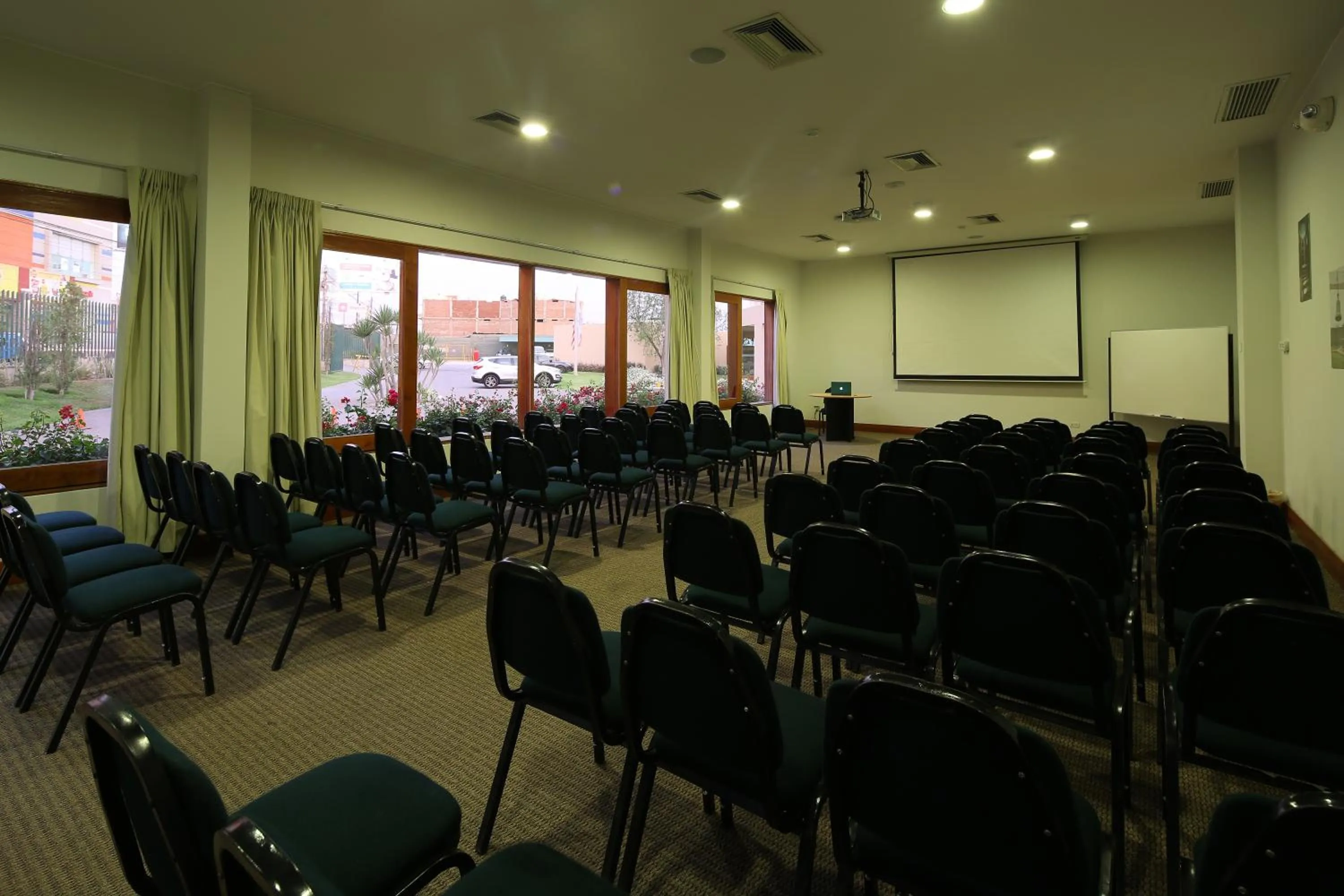 Meeting/conference room in Casa Andina Standard Chincha