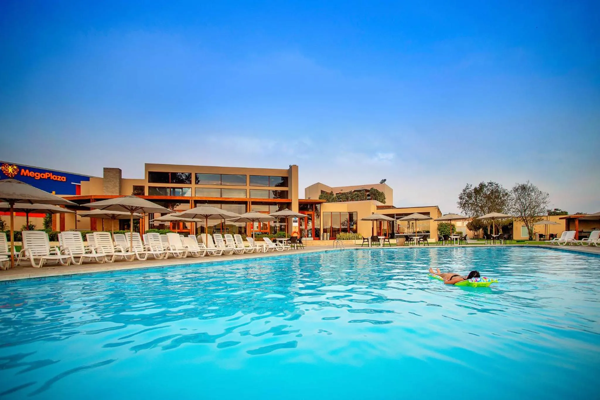 Swimming pool in Casa Andina Standard Chincha