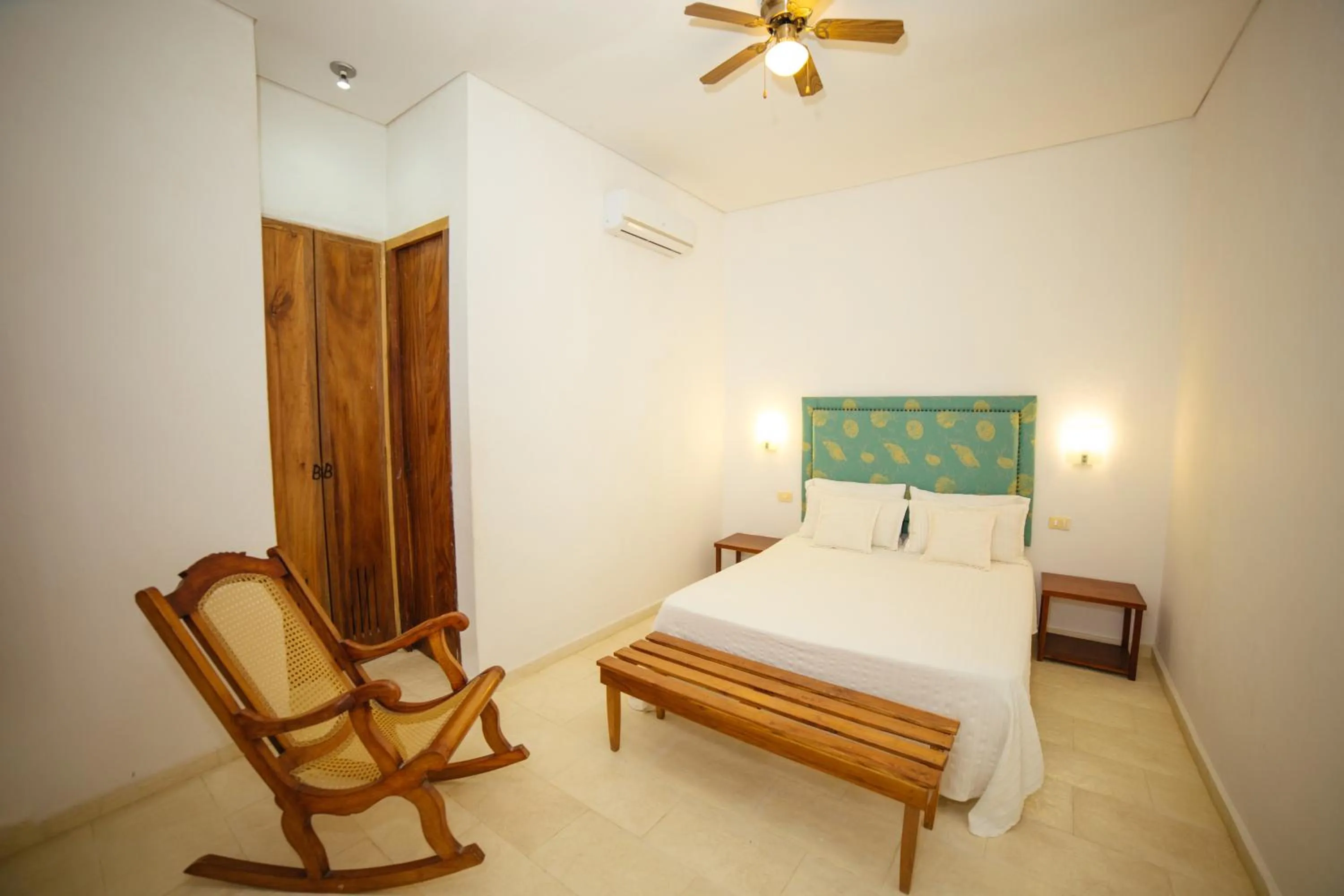 Photo of the whole room, Bed in Bioma Boutique Hotel