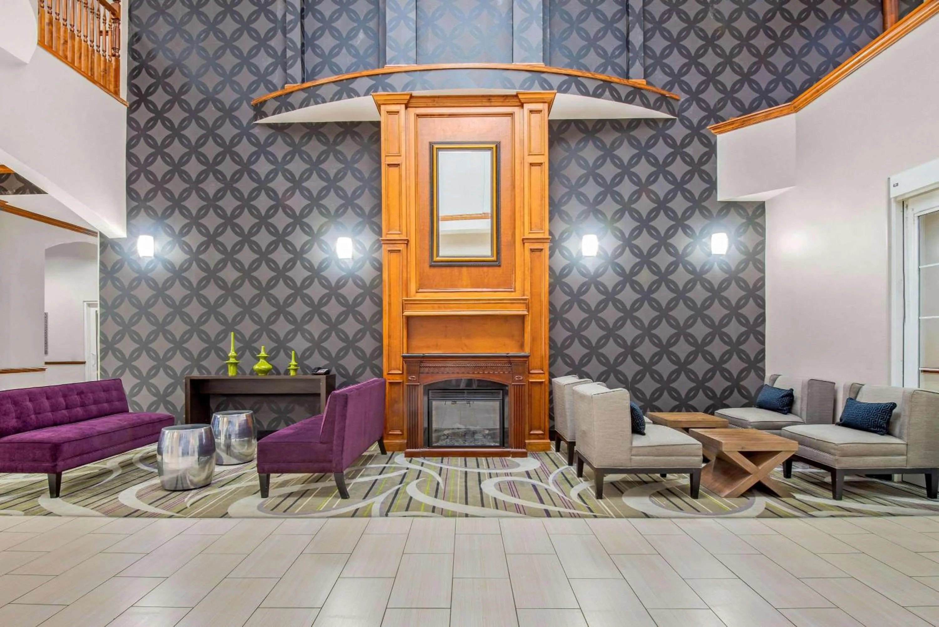 Lobby or reception in La Quinta by Wyndham Gainesville