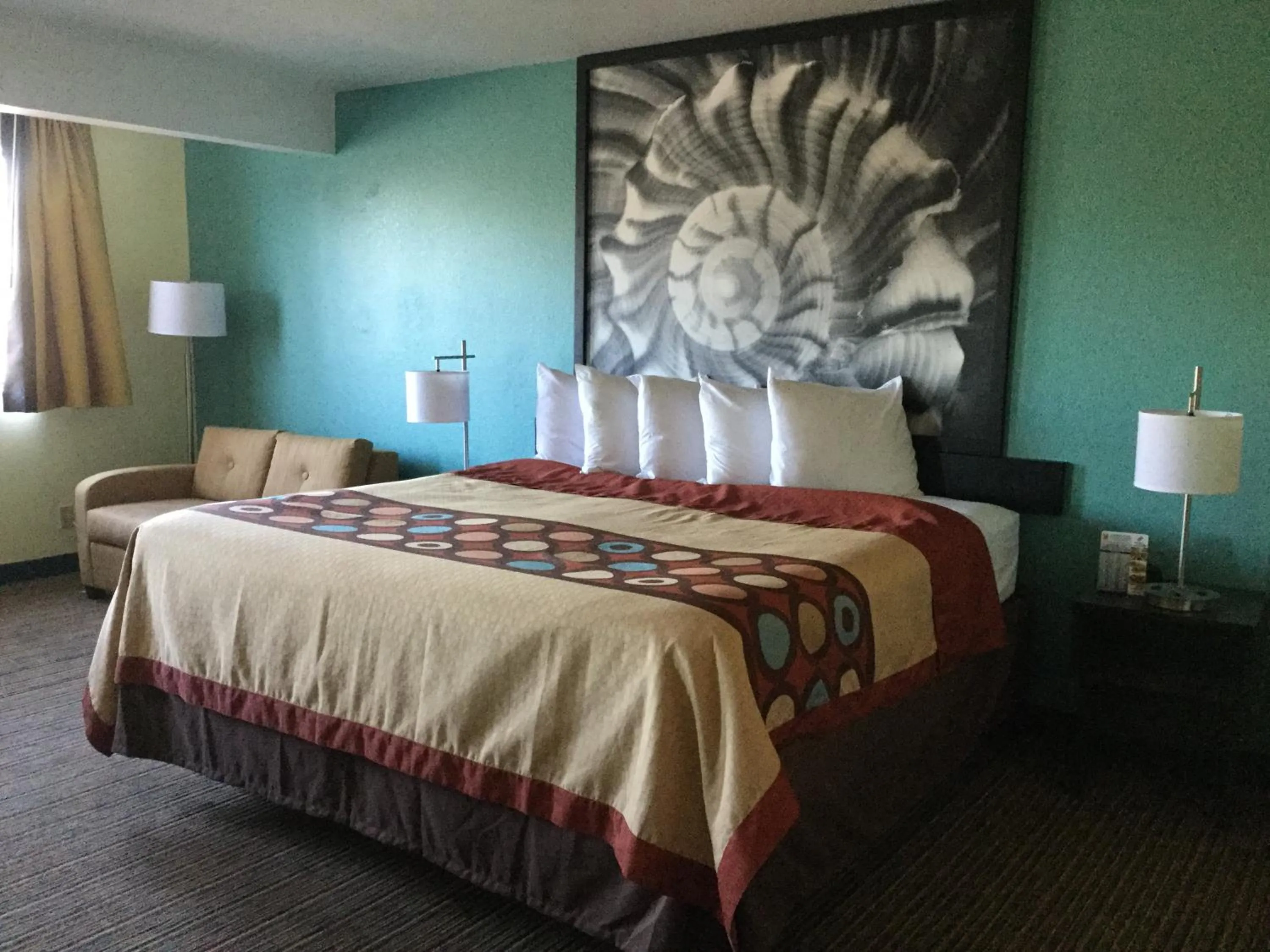 Bedroom, Bed in Super8 by Wyndham NEARBY Clearwater St Petersburg International Airport