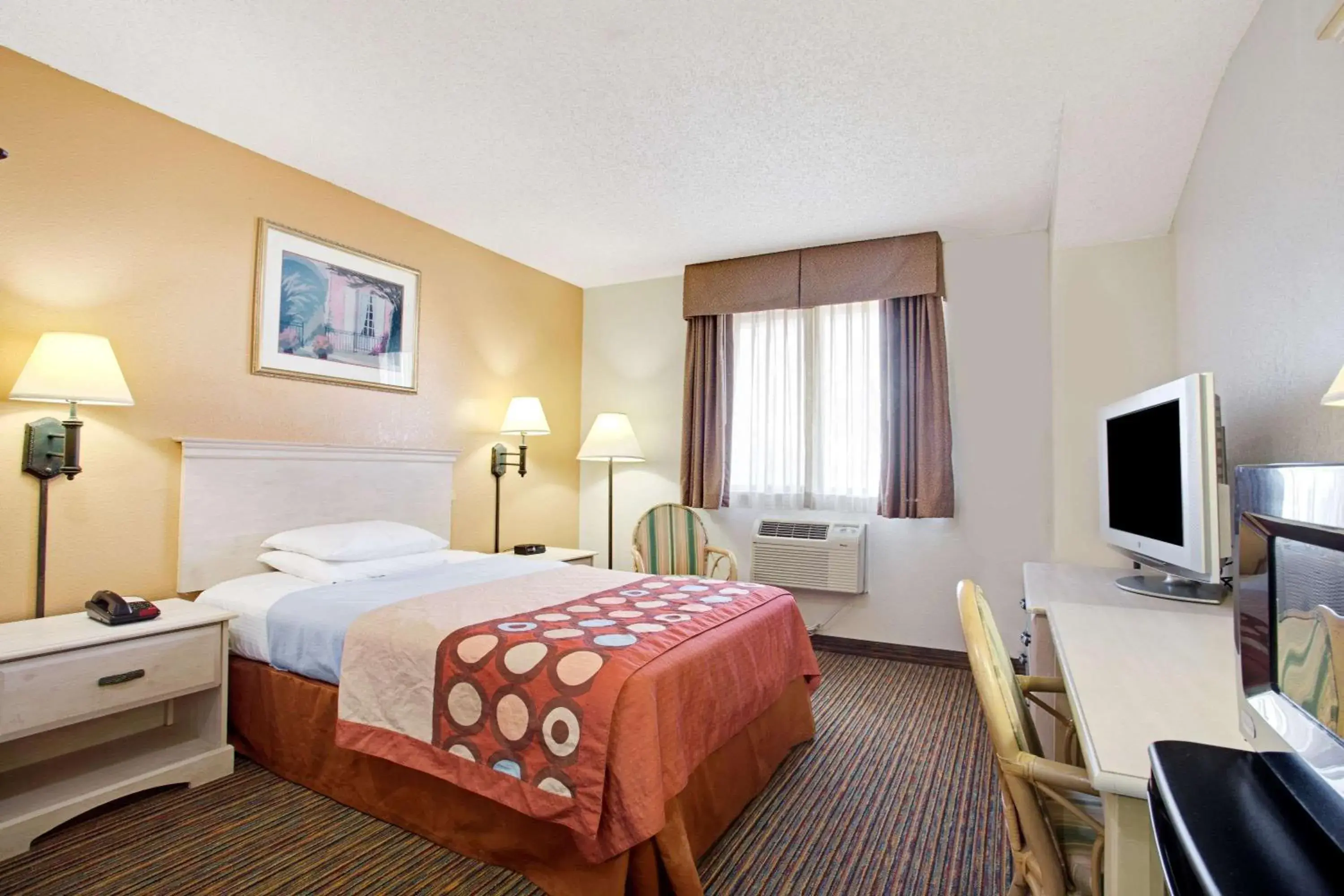 Photo of the whole room, Bed in Super8 by Wyndham NEARBY Clearwater St Petersburg International Airport Photo of the whole room, Bed in Super8 by Wyndham NEARBY Clearwater St Petersburg International Airport