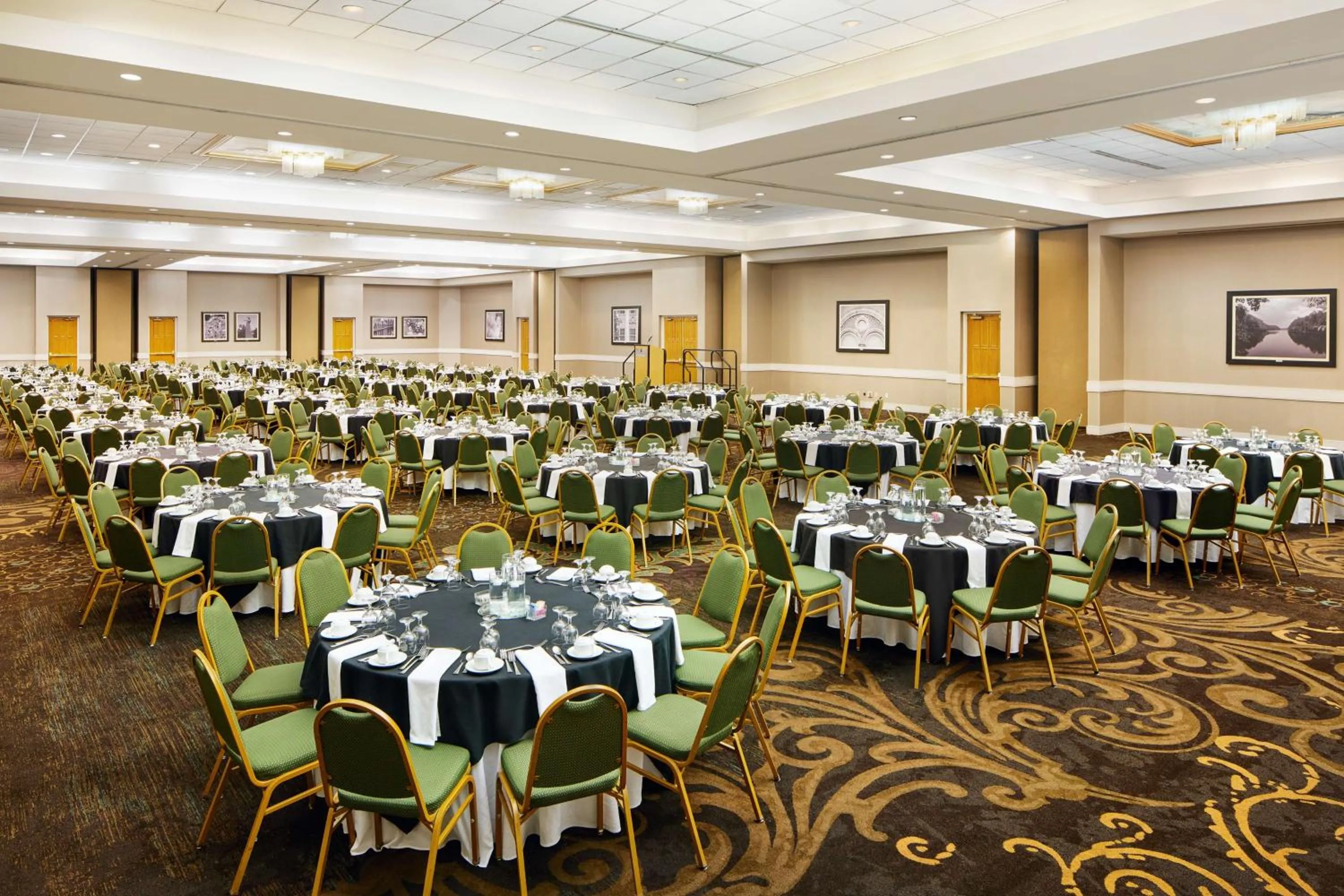 Meeting/conference room in Embassy Suites by Hilton Greensboro Airport
