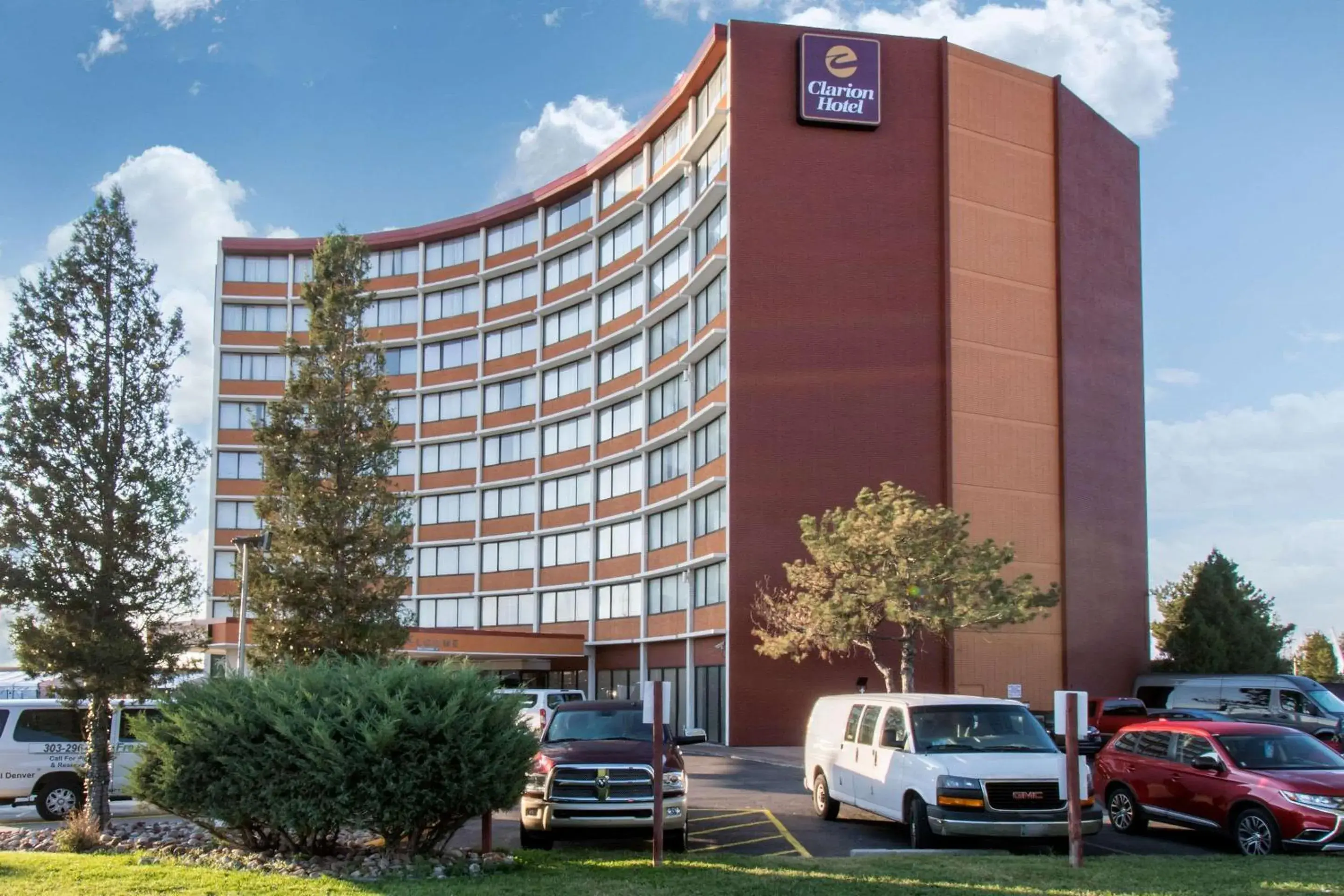 Property Building in Clarion Hotel Denver Central