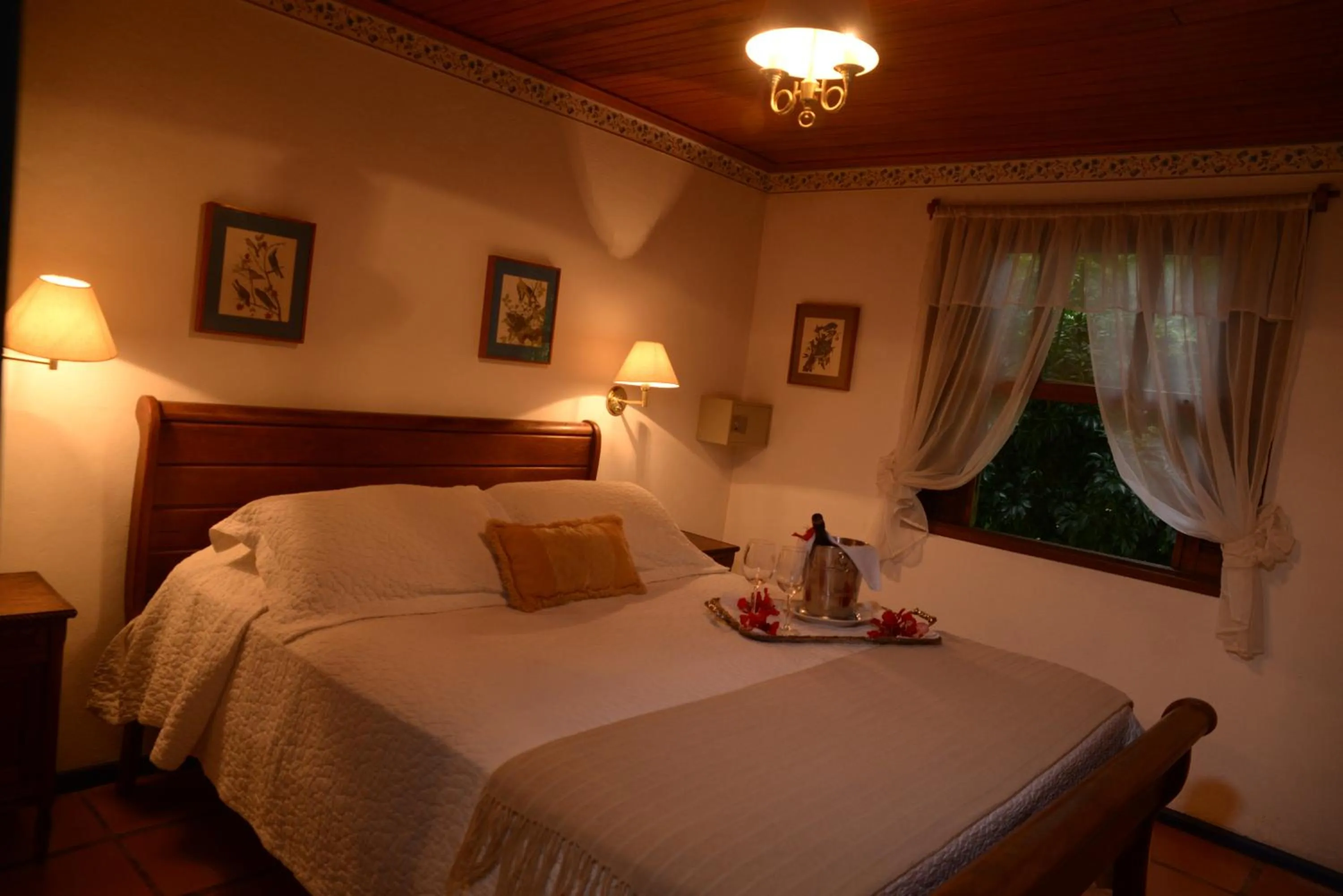 Photo of the whole room, Bed in Hotel Pousada Esmeralda