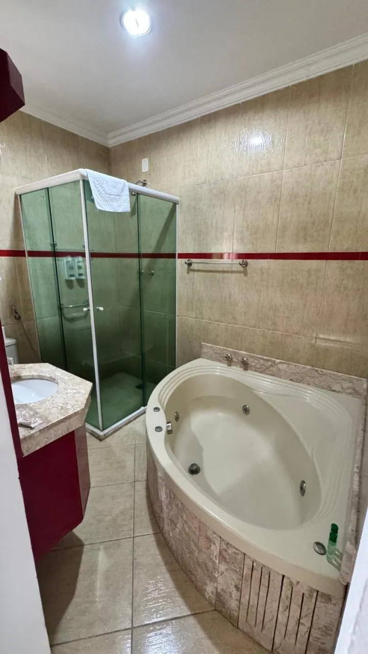 Shower in Hotel do Papai Noel