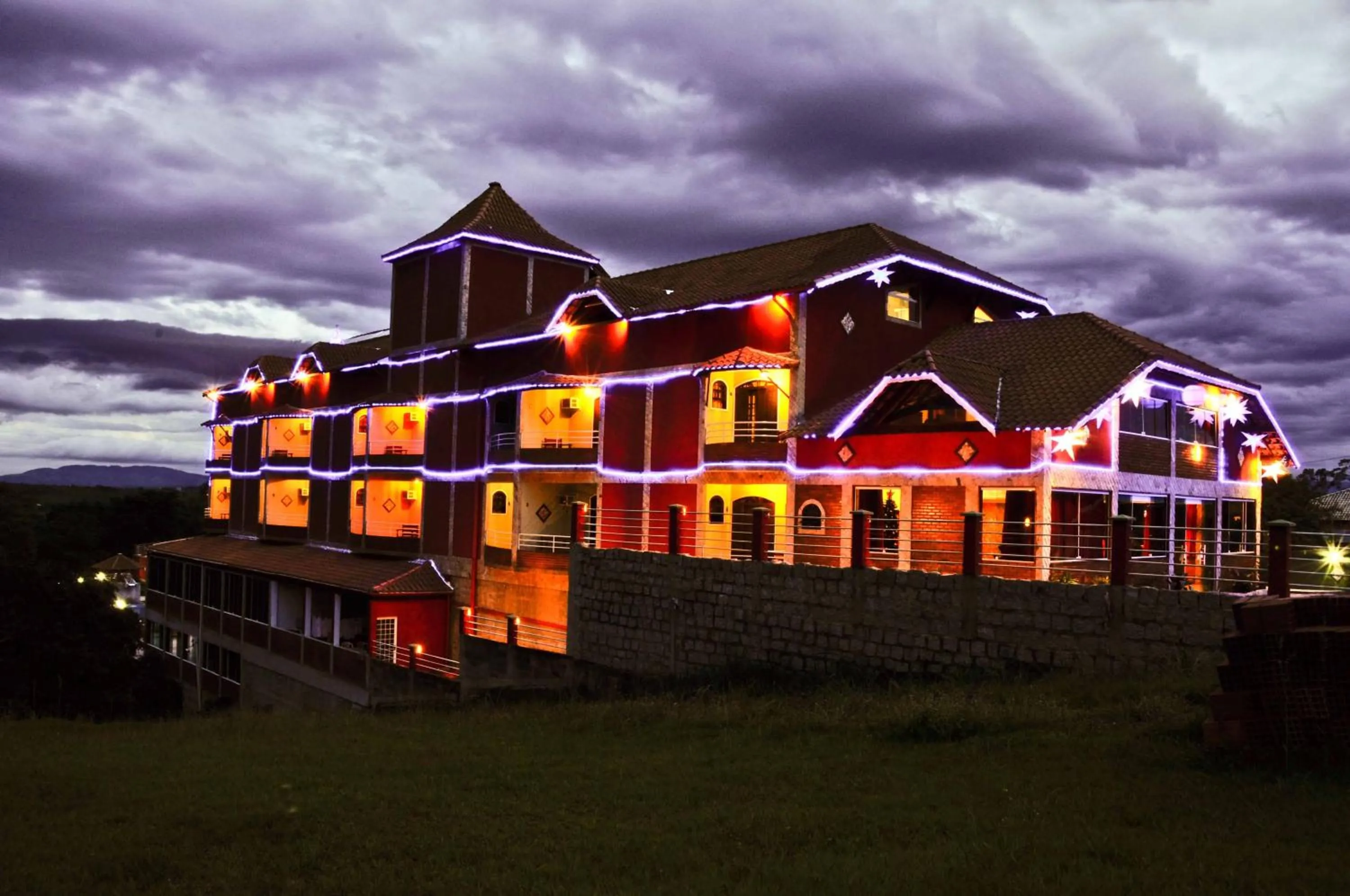 Facade/entrance in Hotel do Papai Noel
