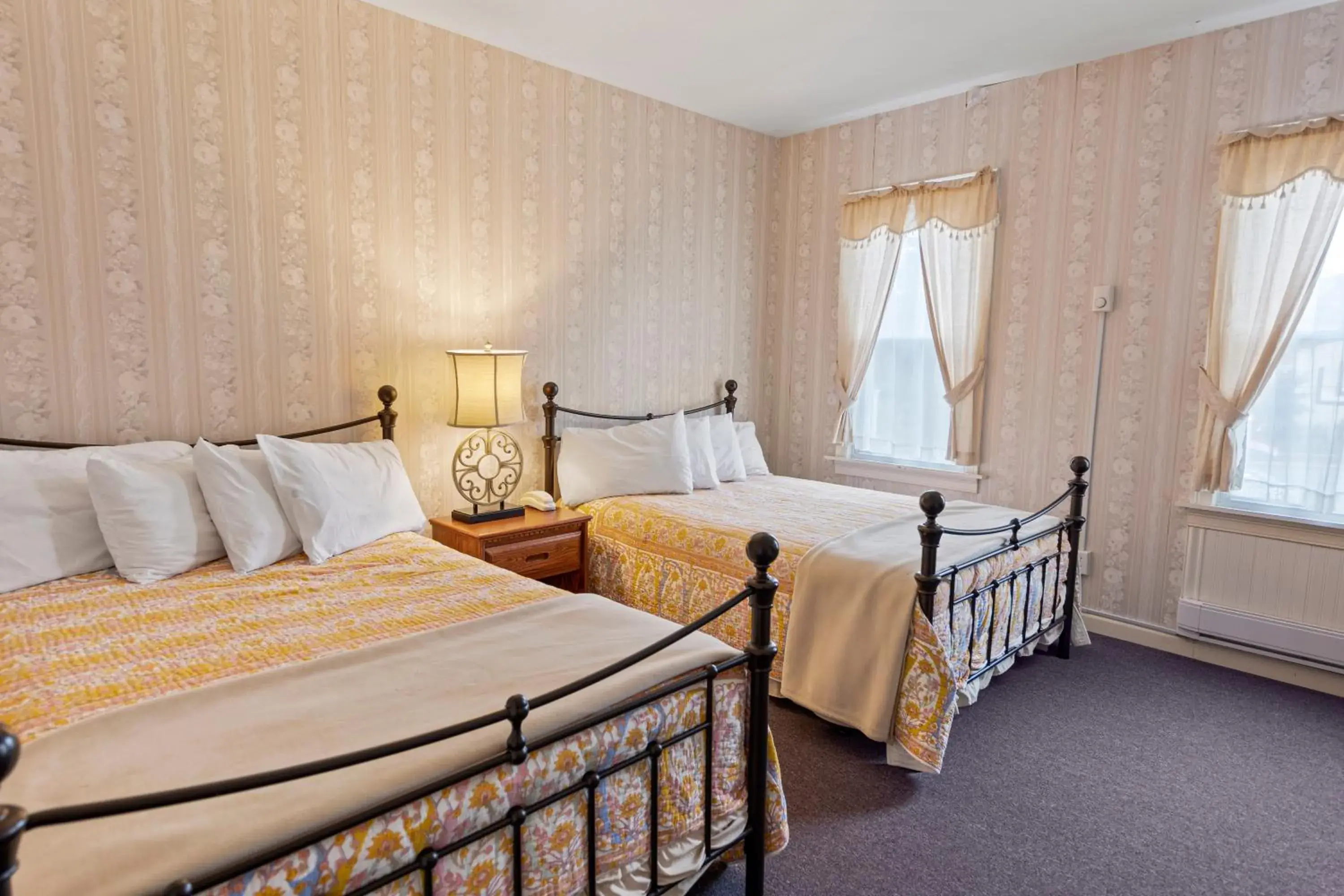 Bed in The Pines Inn Bed in The Pines Inn