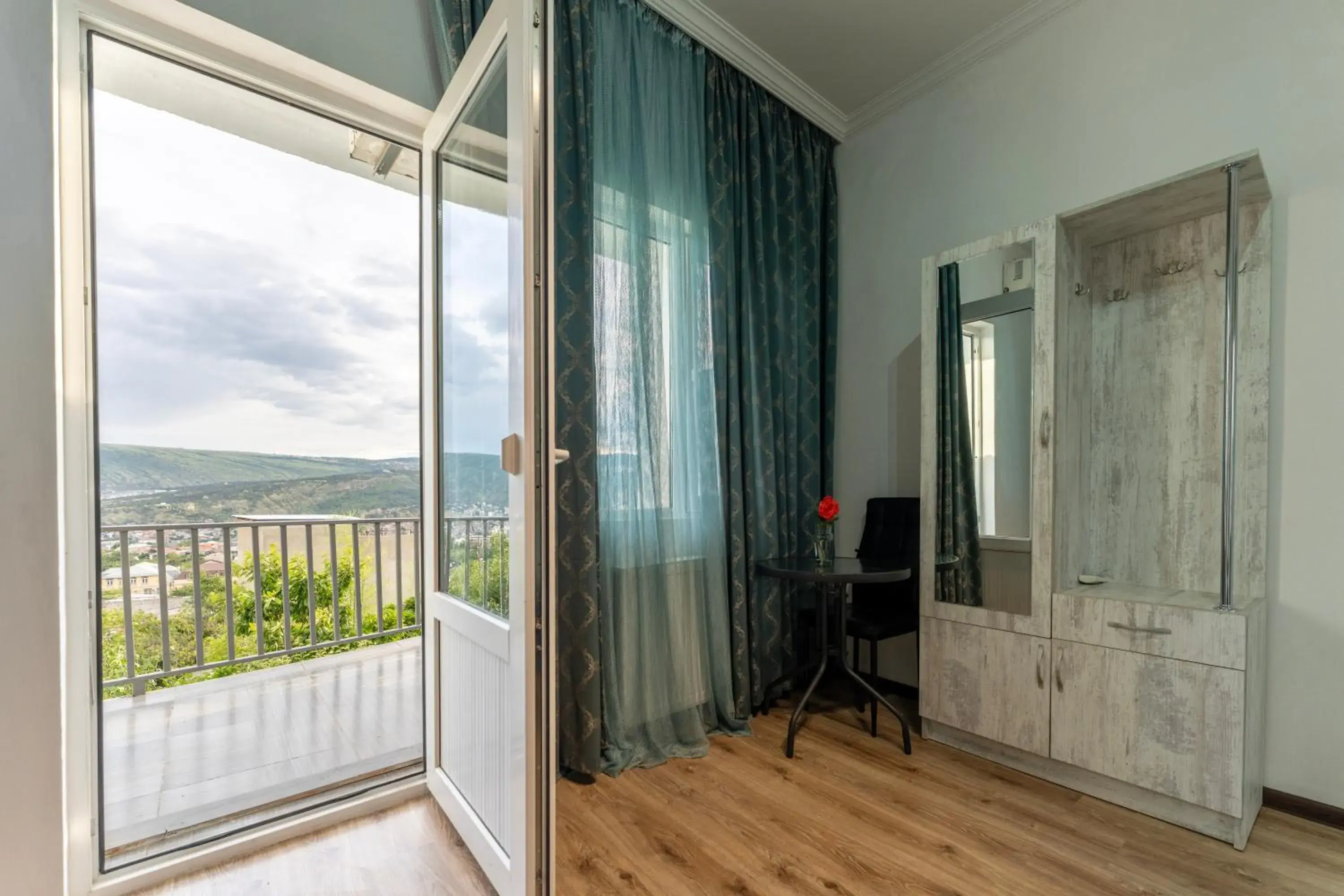Double Room with Balcony in Upstairs Hotel Tbilisi Double Room with Balcony in Upstairs Hotel Tbilisi