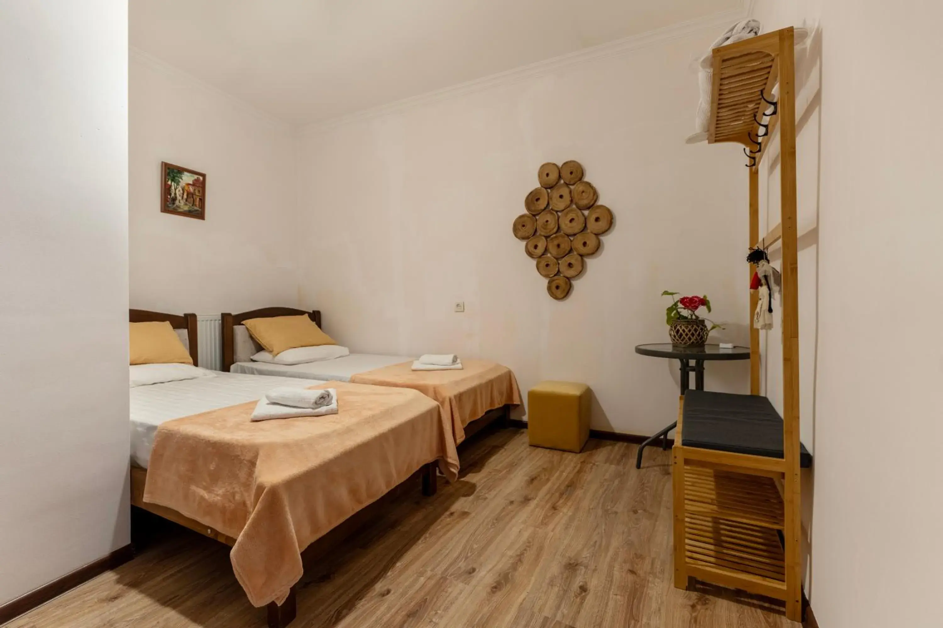 Double Room with Private Bathroom in Upstairs Hotel Tbilisi Double Room with Private Bathroom in Upstairs Hotel Tbilisi