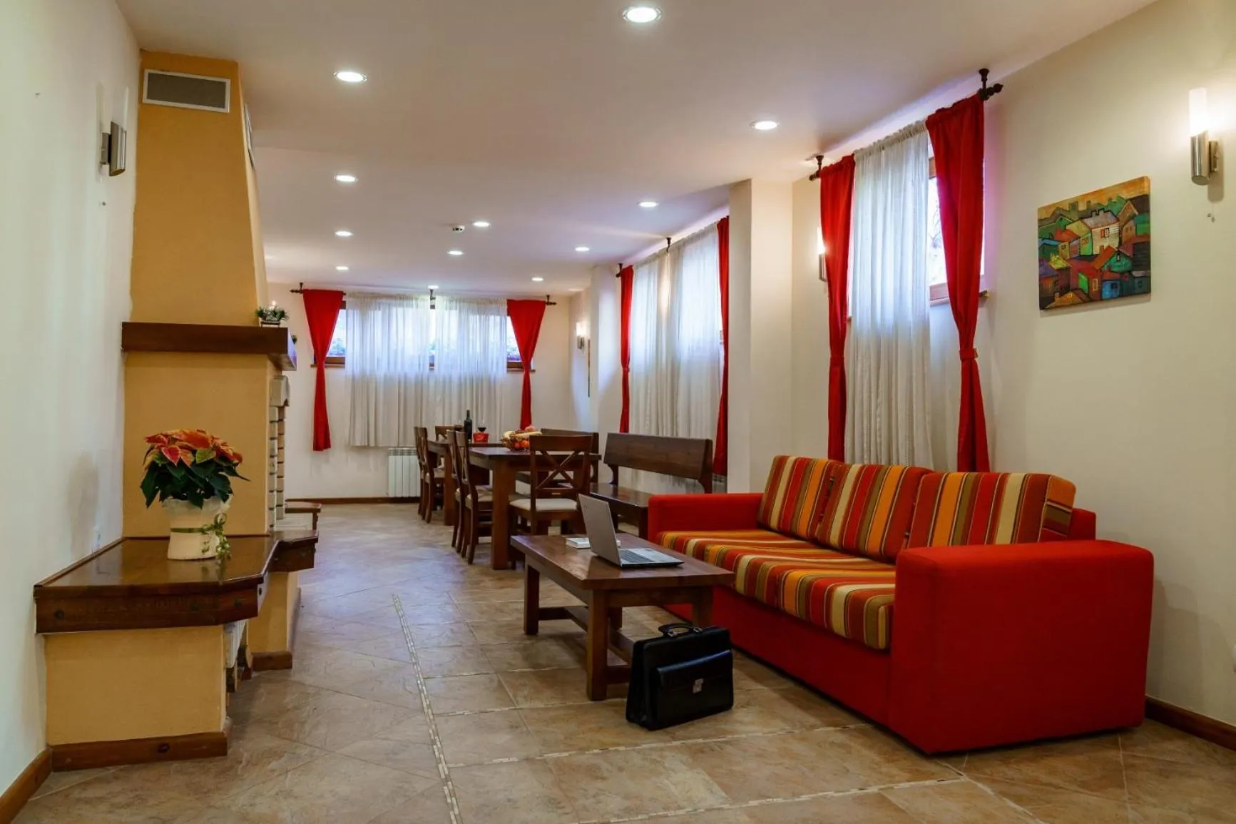 Communal lounge/ TV room in SPA Resort St Ivan Rilski - Halfboard & All Inclusive