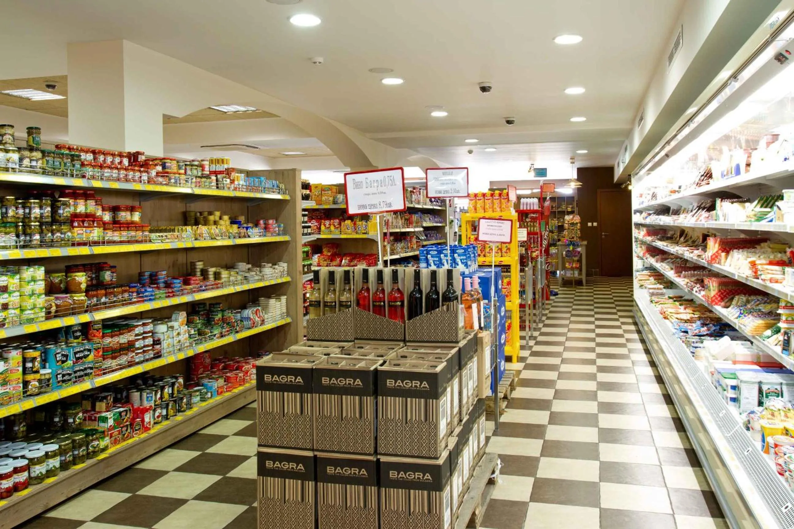 On-site shops in Santa Marina Holiday Village