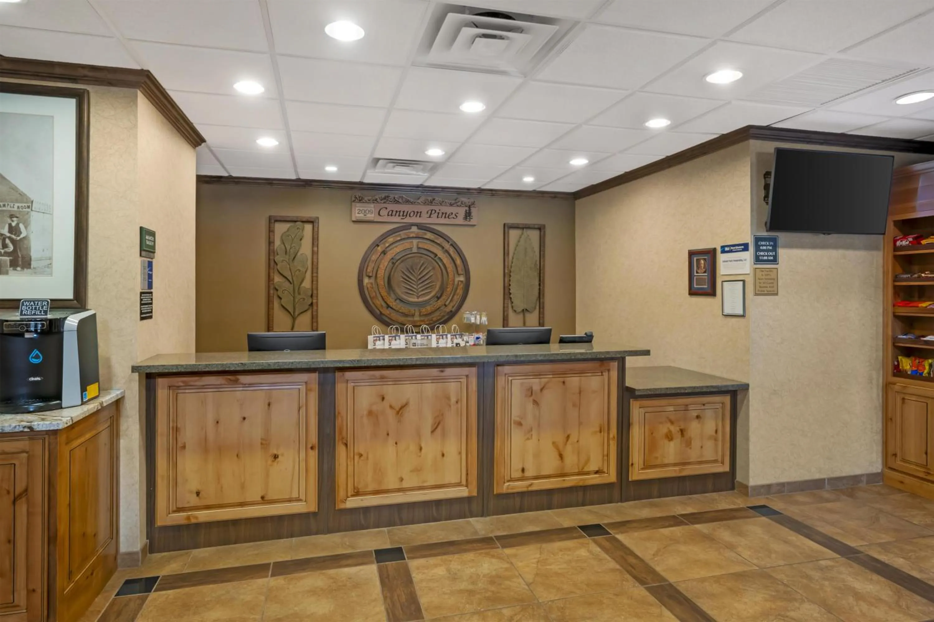 Lobby or reception in Best Western Plus Canyon Pines