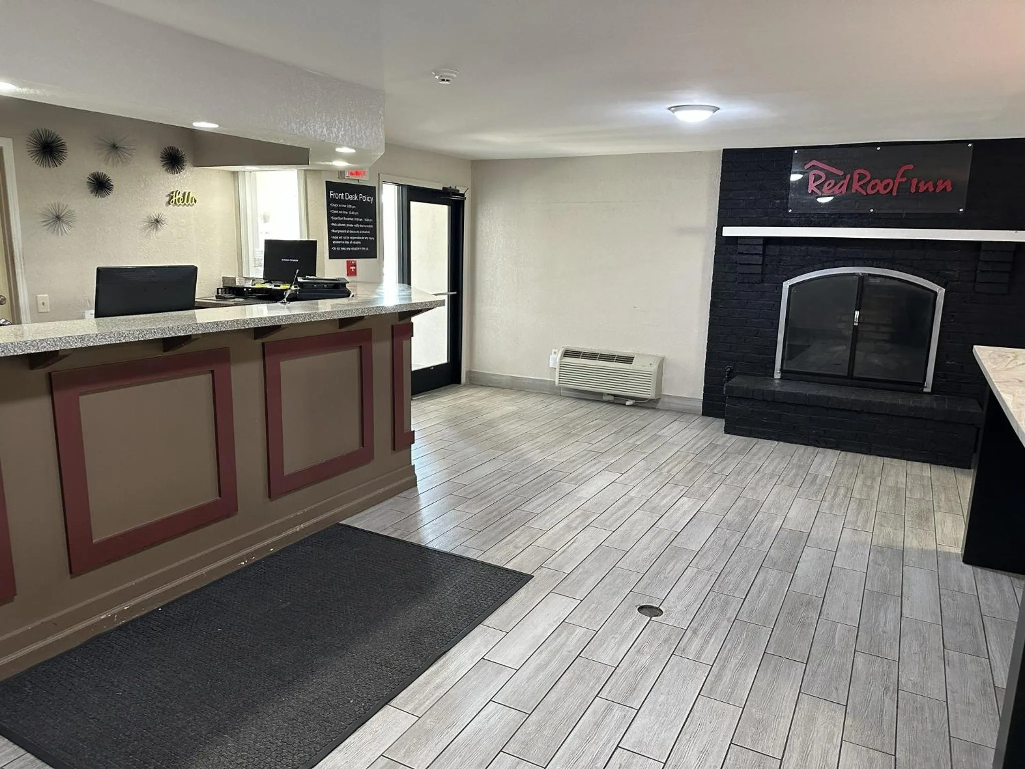 Lobby or reception in Red Roof Inn & Suites Marysville