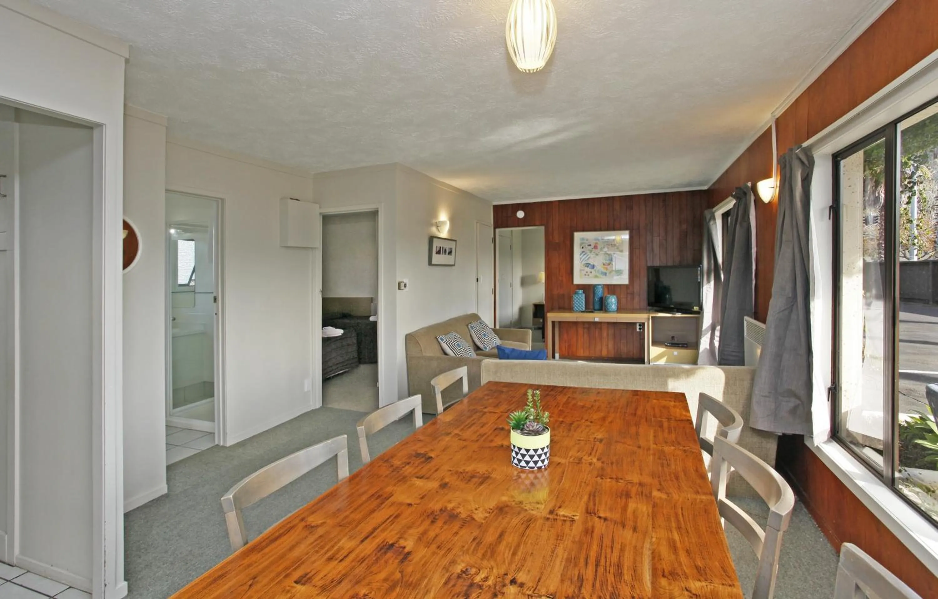 Dining area in Walton Park Motor Lodge