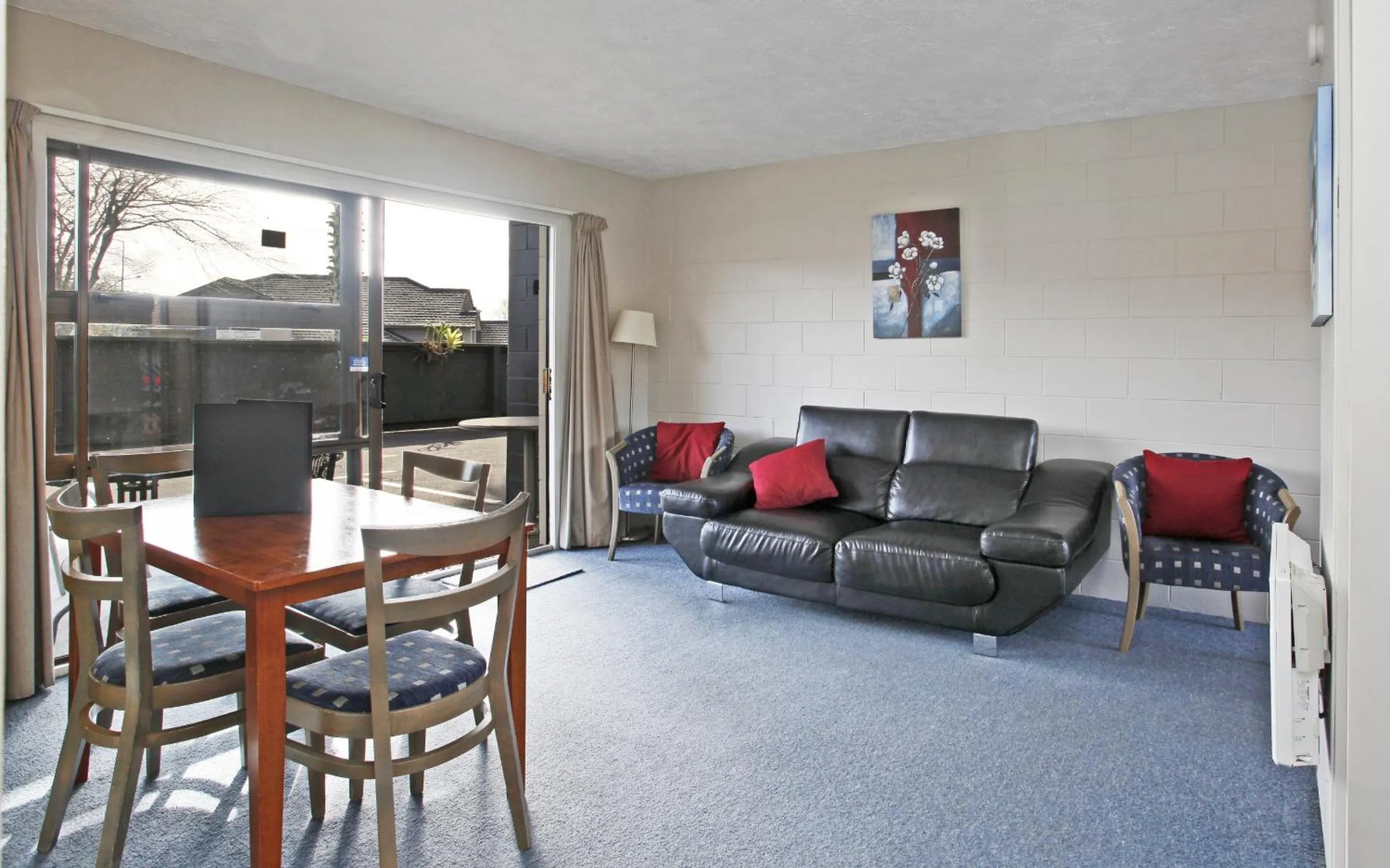 Living room in Walton Park Motor Lodge
