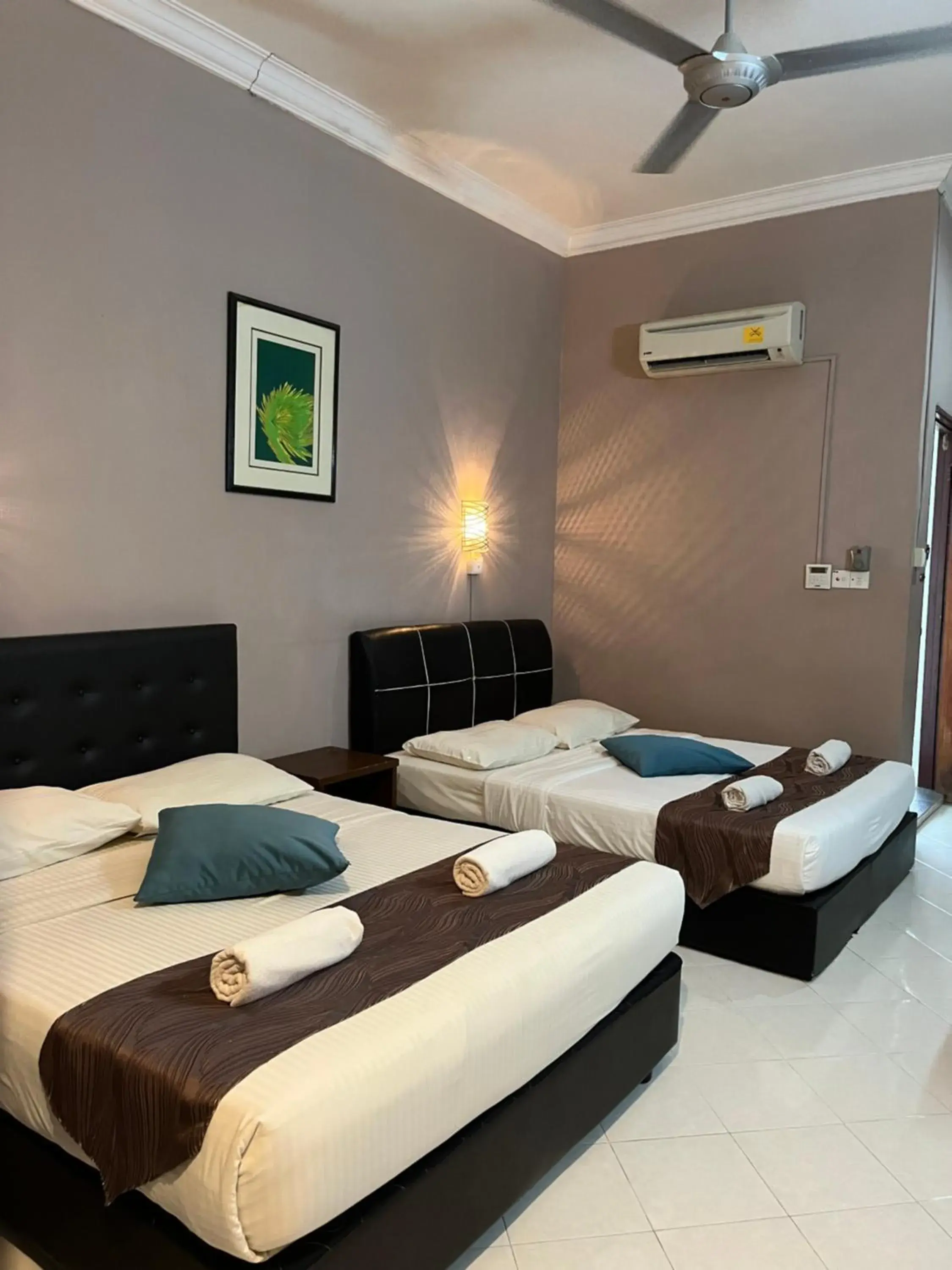 Quadruple Room in White Lodge Quadruple Room in White Lodge