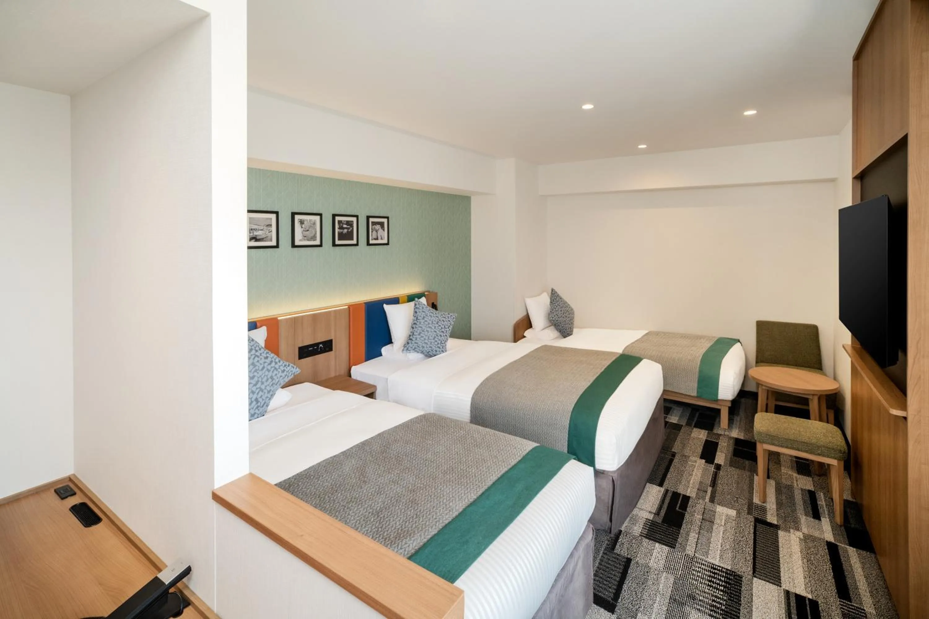 Photo of the whole room, Bed in HOTEL MYSTAYS Fukuoka Tenjin Minami