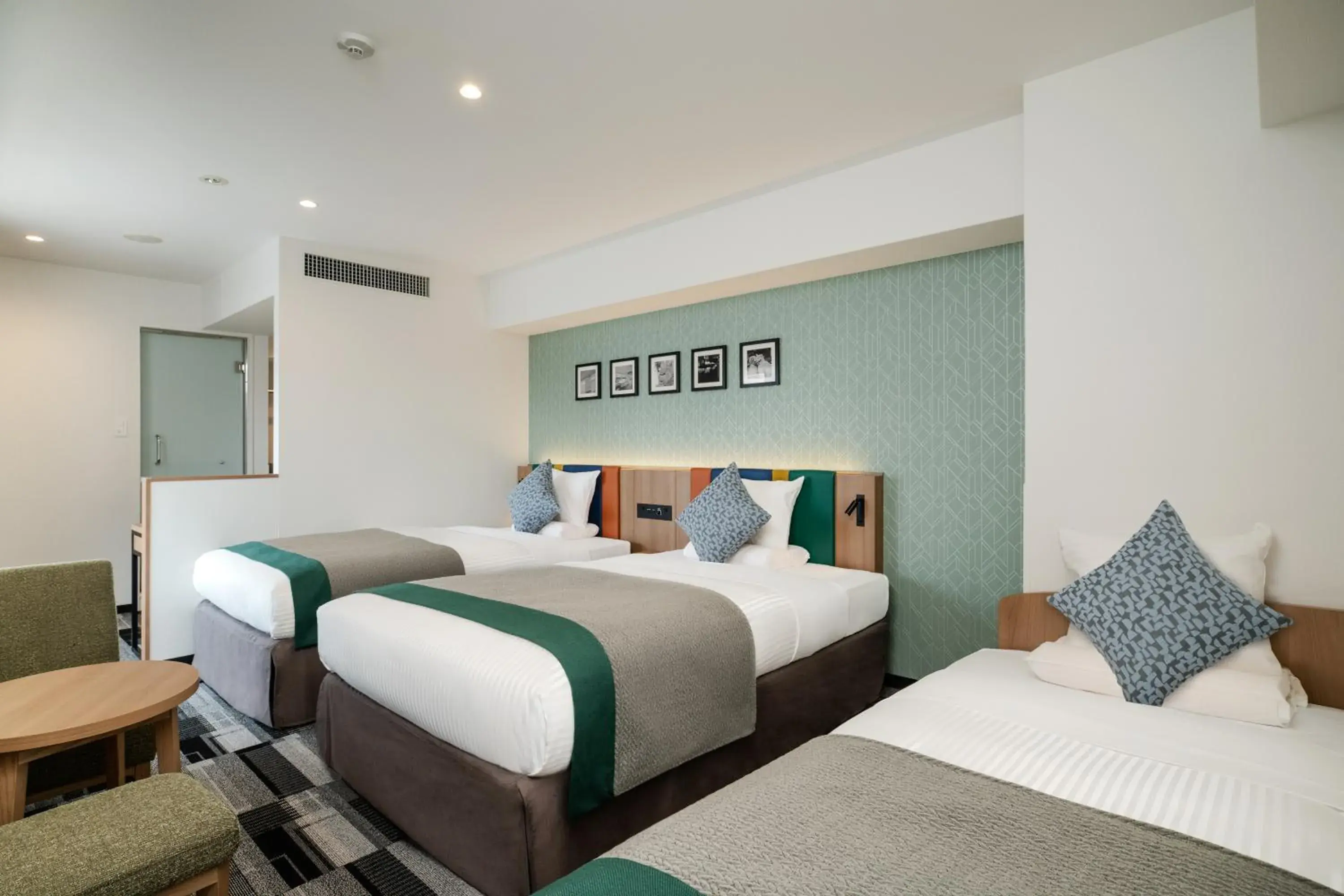 Photo of the whole room, Bed in HOTEL MYSTAYS Fukuoka Tenjin Minami Photo of the whole room, Bed in HOTEL MYSTAYS Fukuoka Tenjin Minami