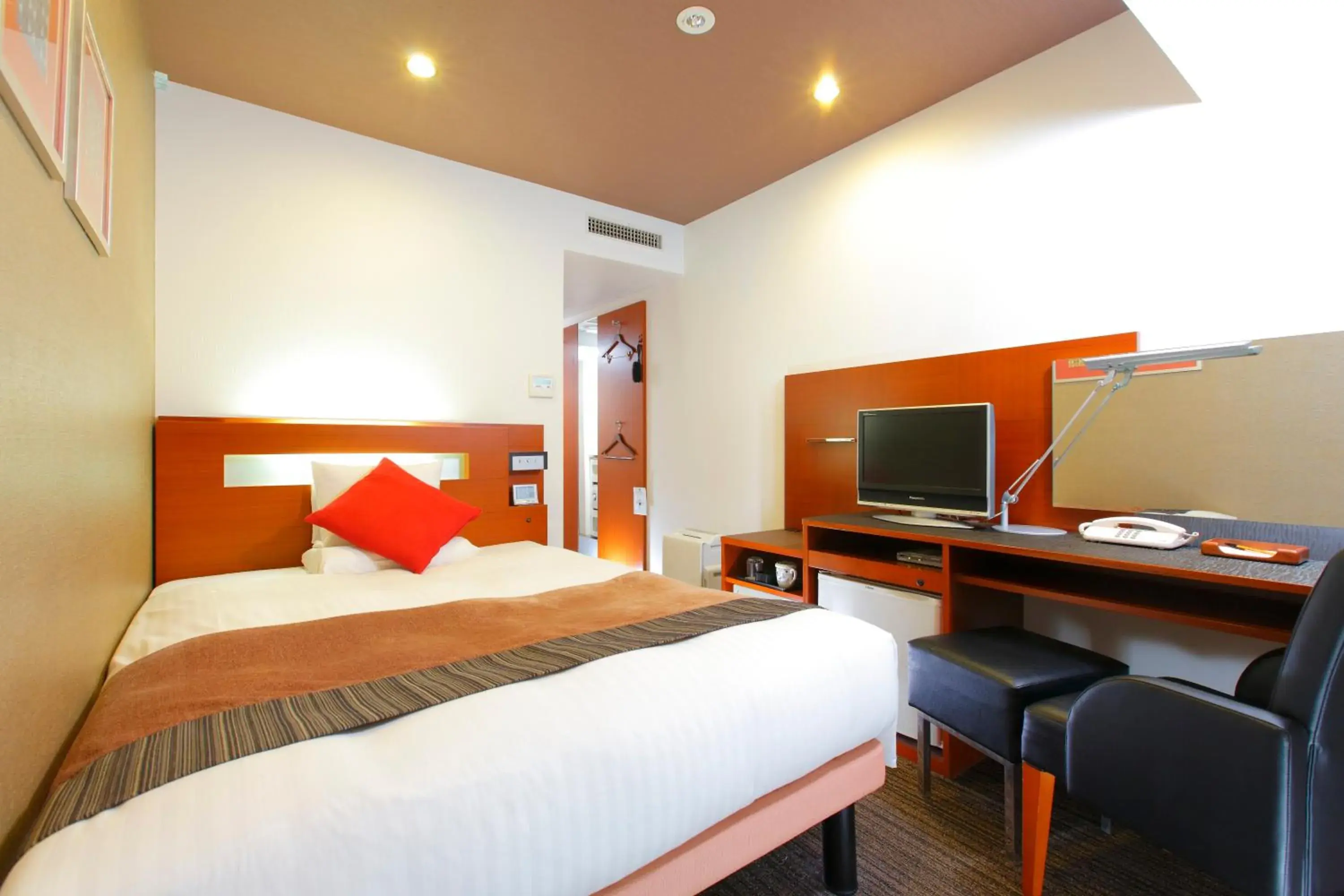 Double Room with Kitchenette - Smoking in HOTEL MYSTAYS Fukuoka Tenjin Minami Double Room with Kitchenette - Smoking in HOTEL MYSTAYS Fukuoka Tenjin Minami
