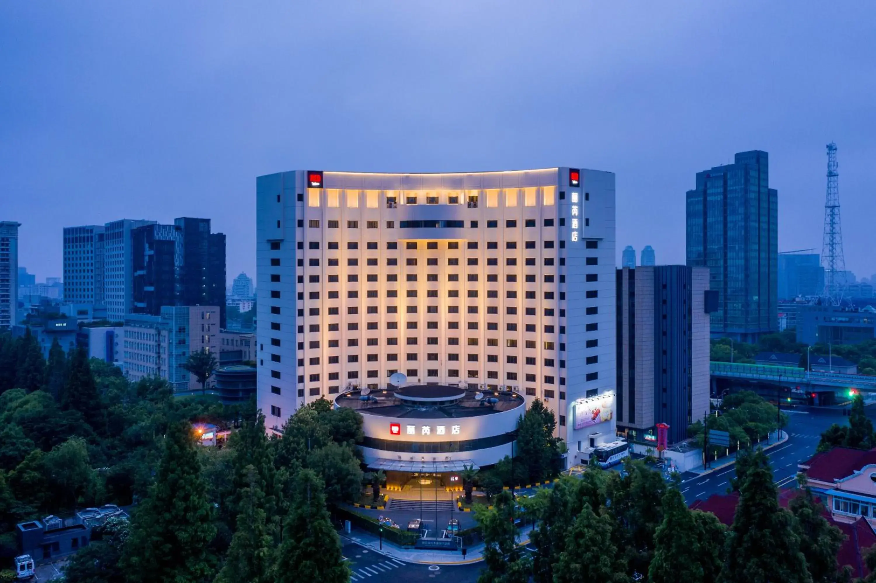 Radisson RED Shanghai Wujiaochang Hotel Radisson RED Shanghai Wujiaochang Hotel