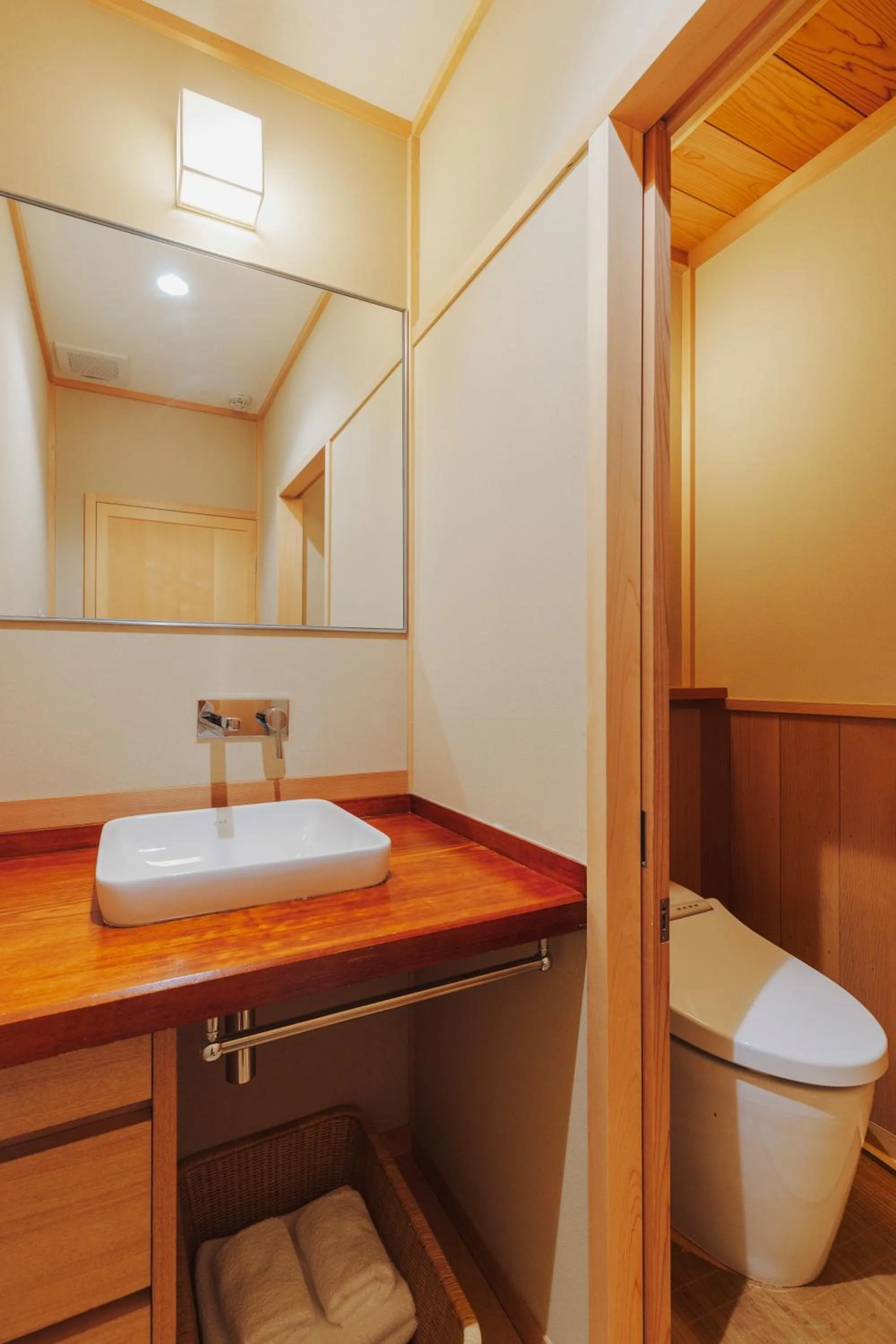 Bathroom in Ryokan Motonago