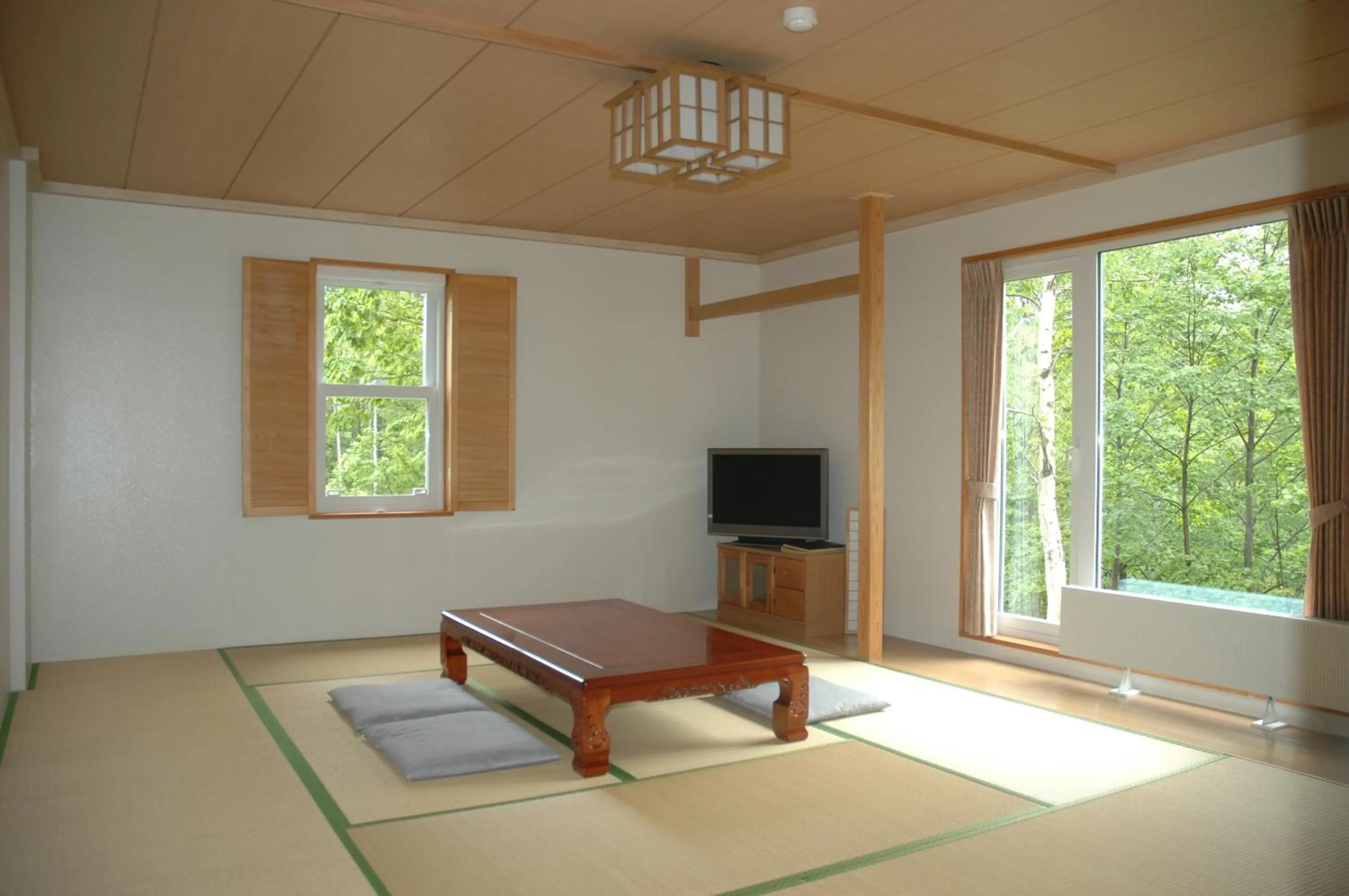 Living room in Niseko Freedom Inn