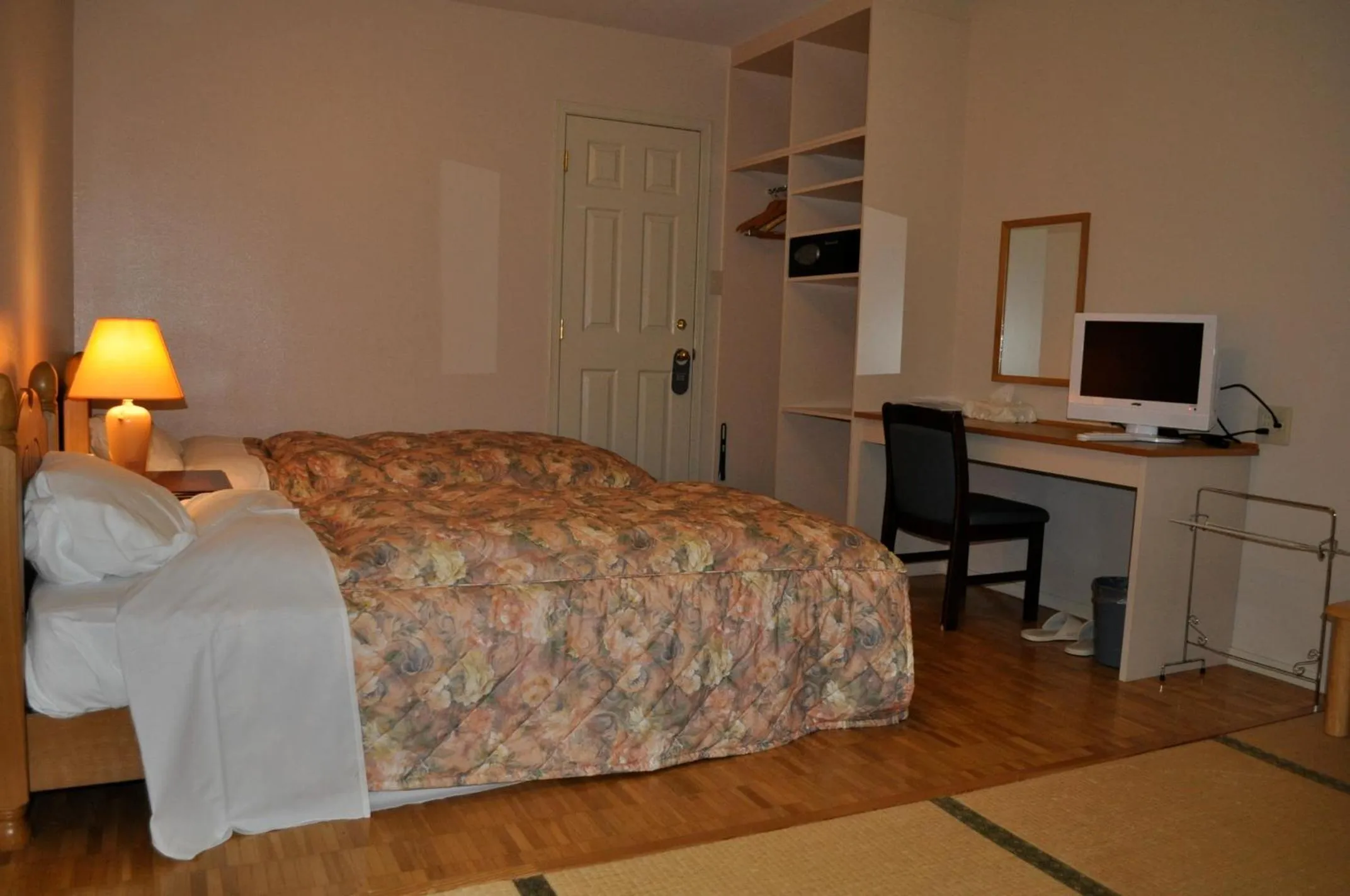 Photo of the whole room in Niseko Freedom Inn