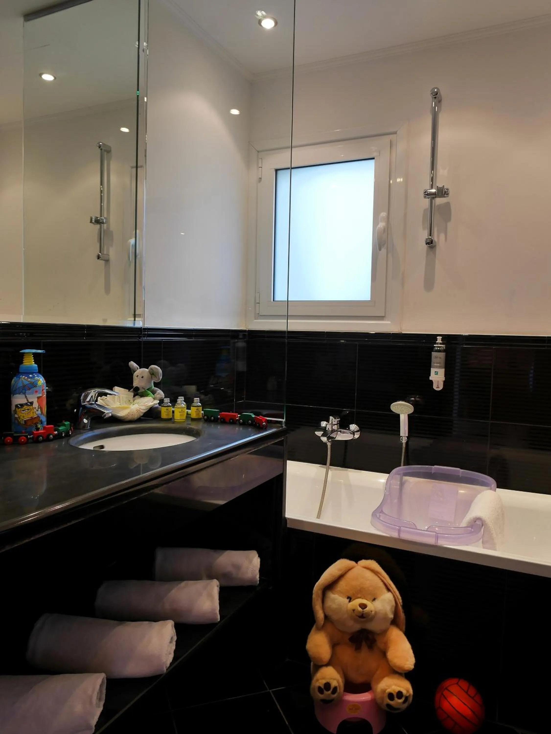 Bathroom in Out Of The Blue Resort & Spa