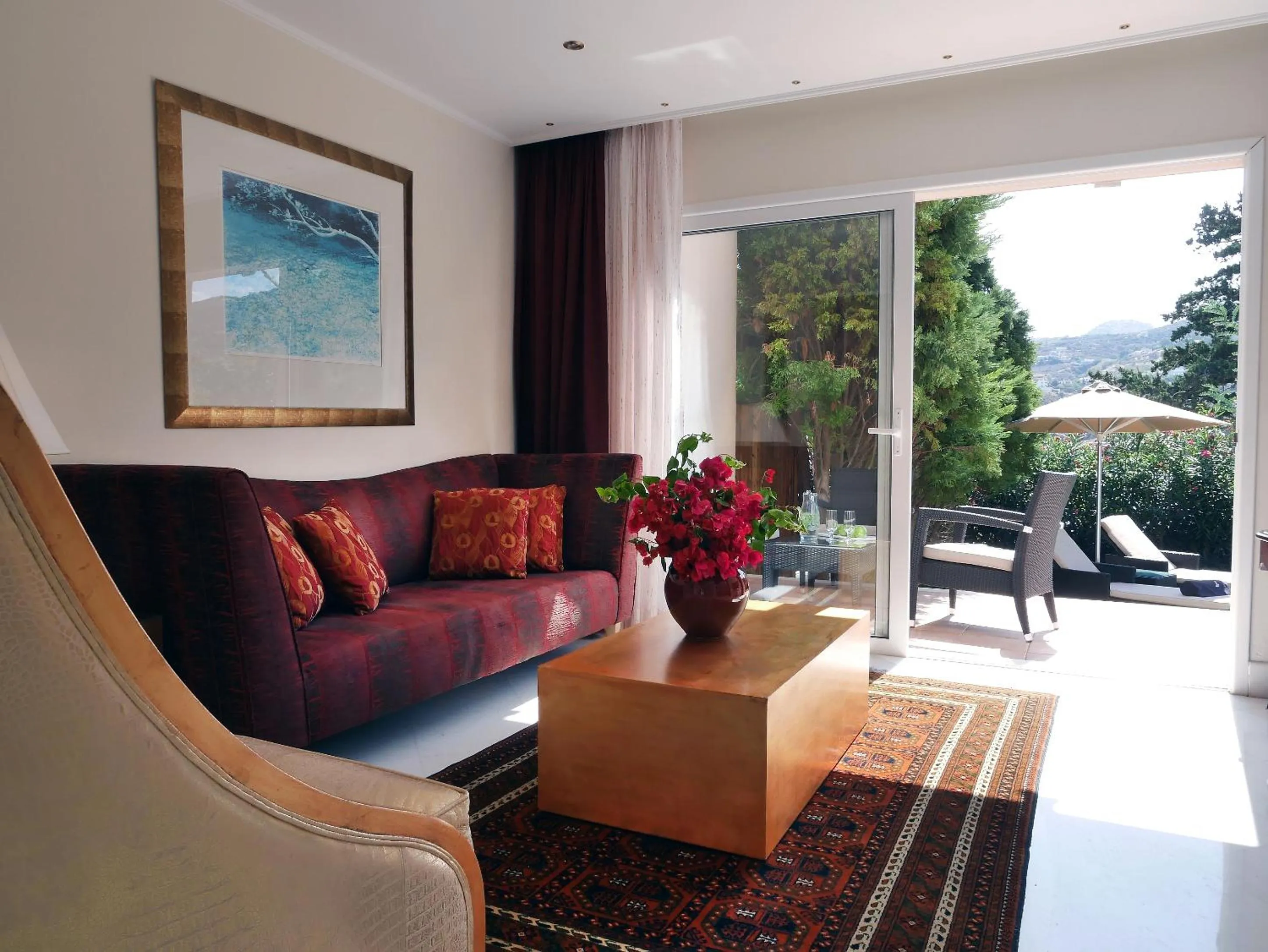 Living room in Out Of The Blue Resort & Spa