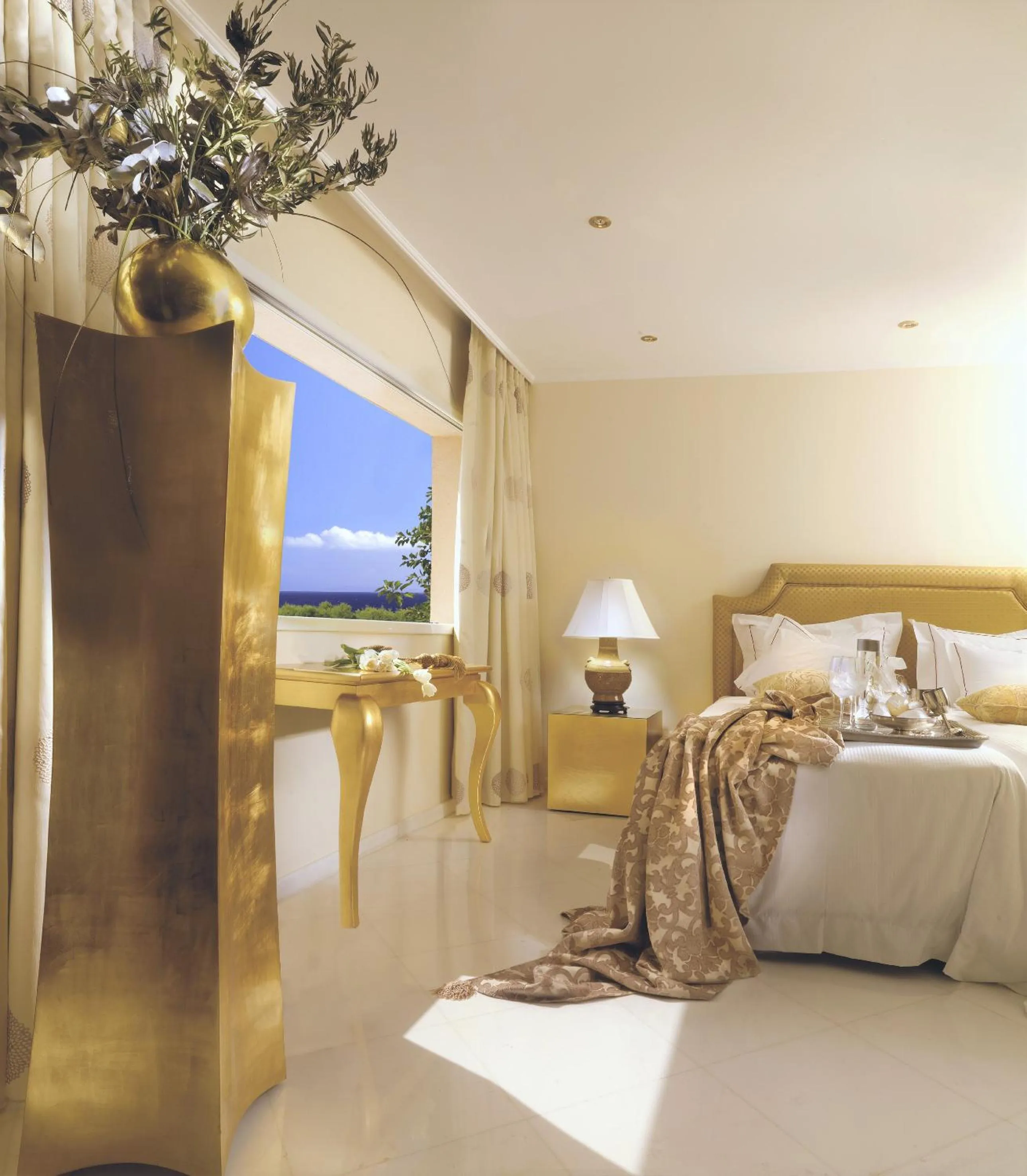 Bedroom, Bed in Out Of The Blue Resort & Spa